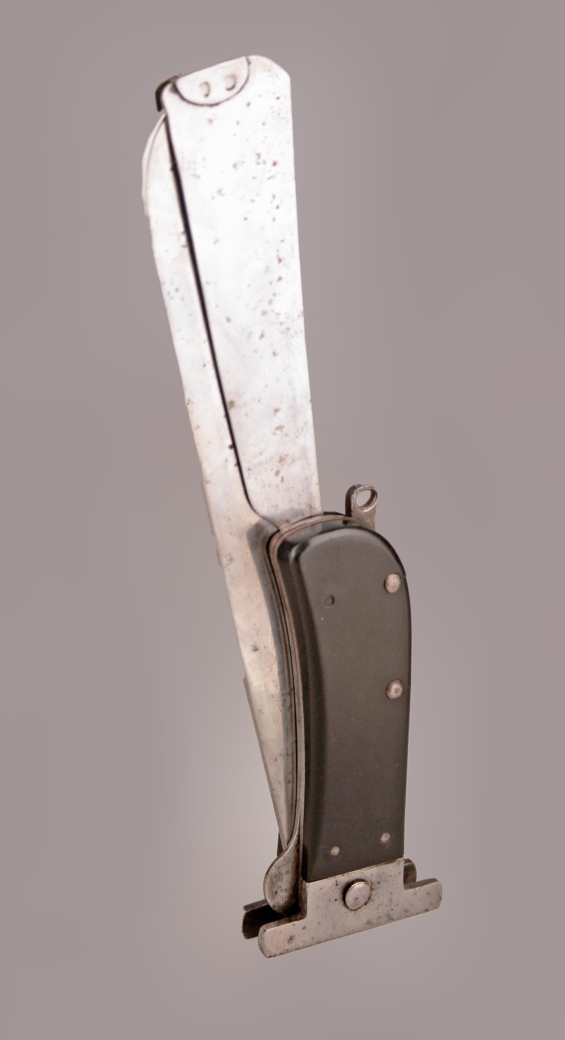20th C. British Military Folding Steel Blade Machete/Sword by Joseph Westby & Co For Sale 1