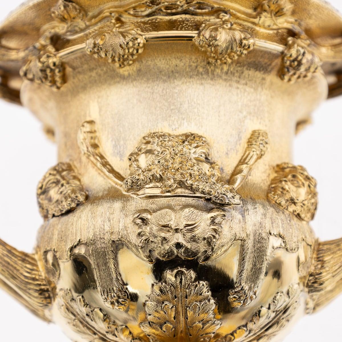 Coppia di vasi Warwick in argento massiccio dorato del XX secolo, Asprey c.C. in vendita 5