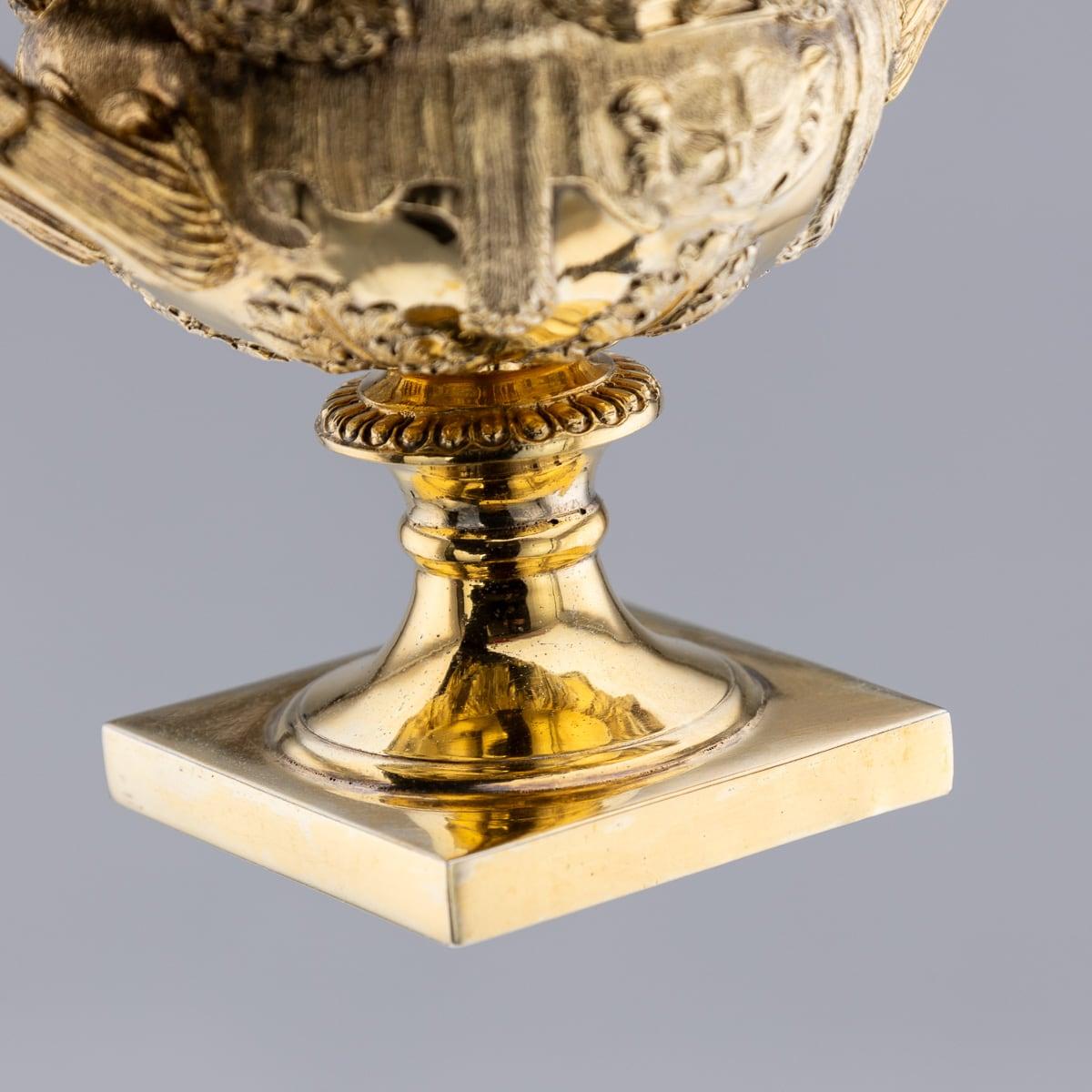 Coppia di vasi Warwick in argento massiccio dorato del XX secolo, Asprey c.C. in vendita 11