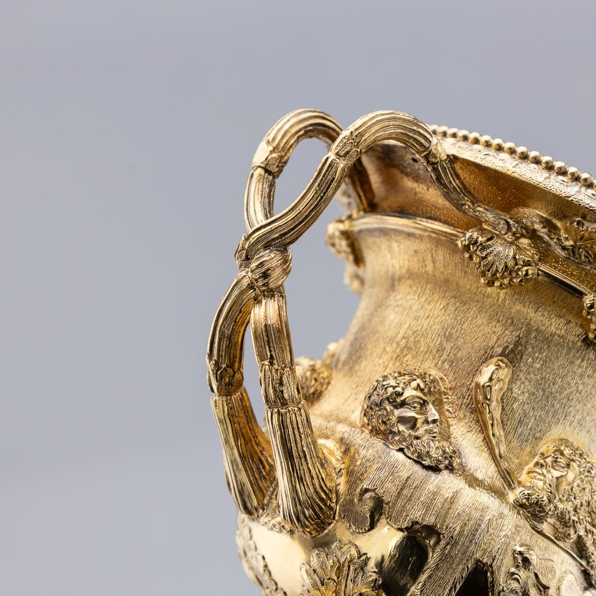 Coppia di vasi Warwick in argento massiccio dorato del XX secolo, Asprey c.C. in vendita 2