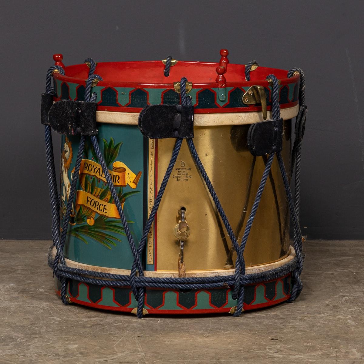 20th Century British Royal Air Force Flying Training School Hand Painted Drum In Good Condition For Sale In Royal Tunbridge Wells, Kent
