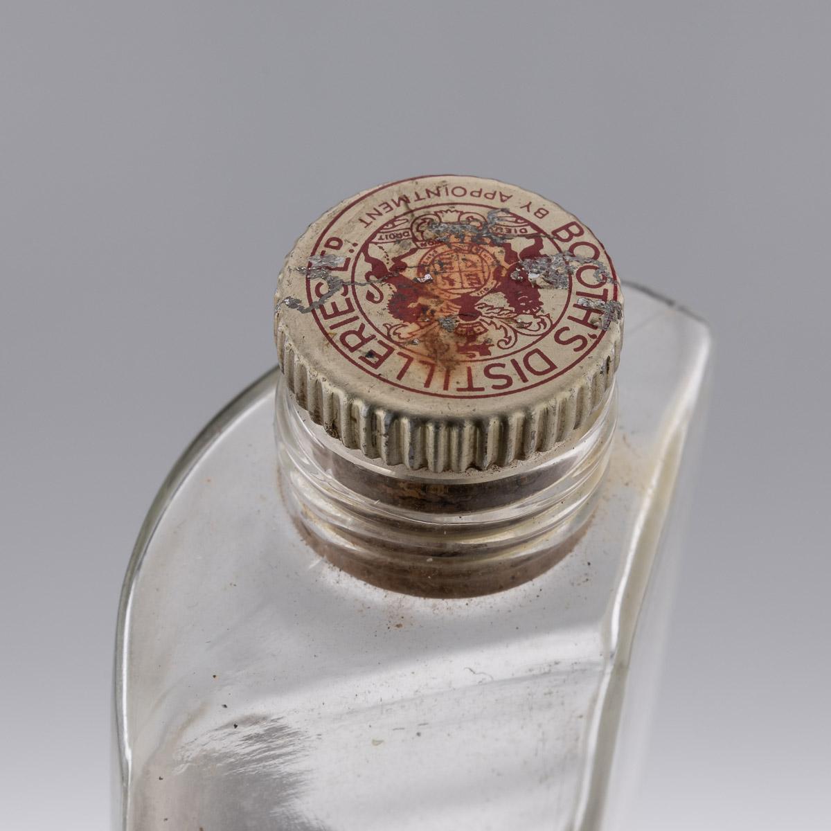 Shaker à cocktail britannique du 20ème siècle en métal argenté, Gin Beefeater, vers 1930 en vente 4
