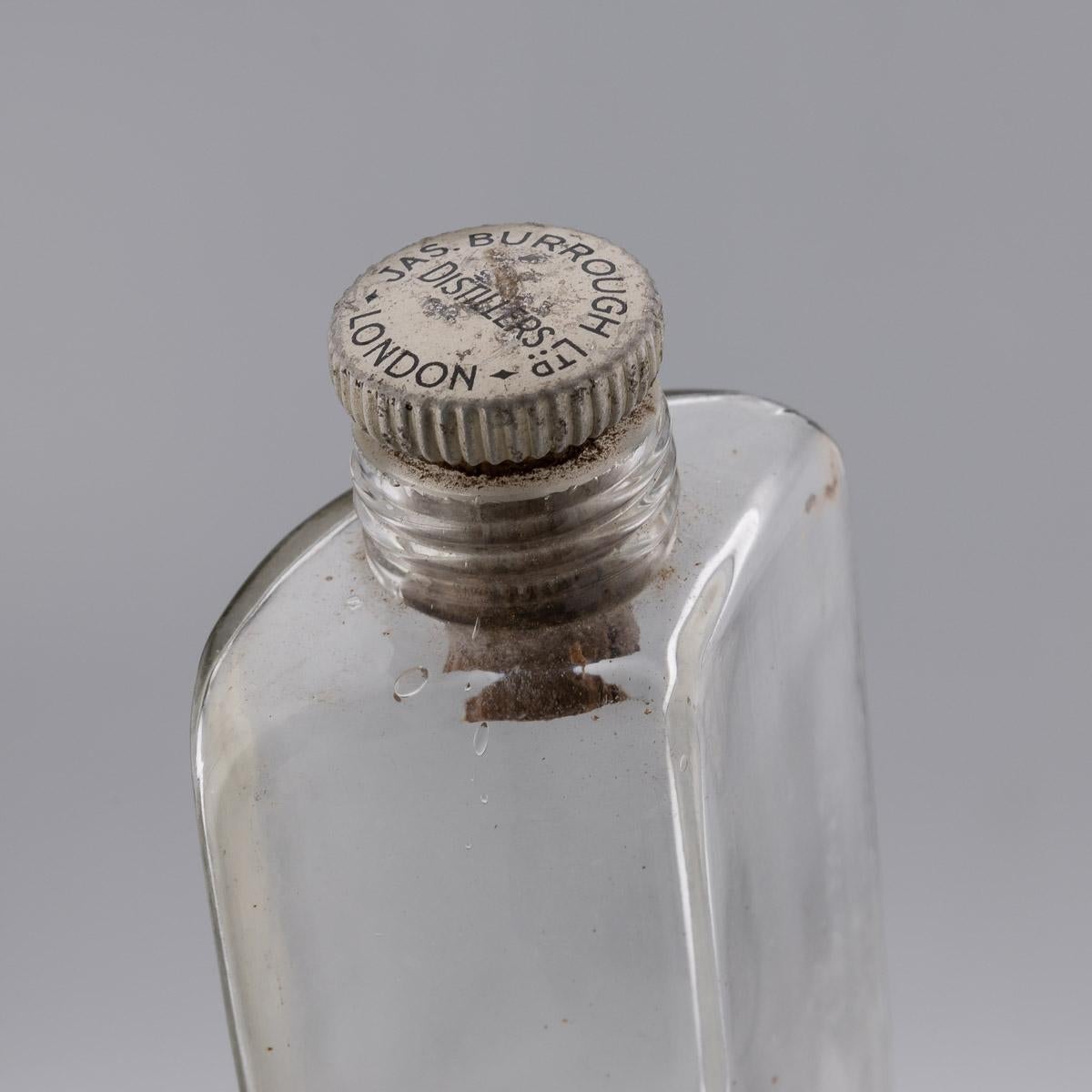 Shaker à cocktail britannique du 20ème siècle en métal argenté, Gin Beefeater, vers 1930 en vente 3
