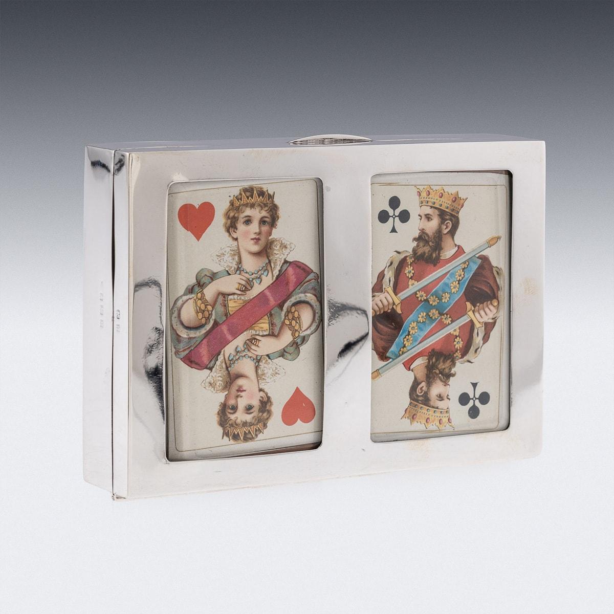 Scatola decorativa per sigari/giochi in argento massiccio del XX secolo britannico, c.1938 in vendita 1