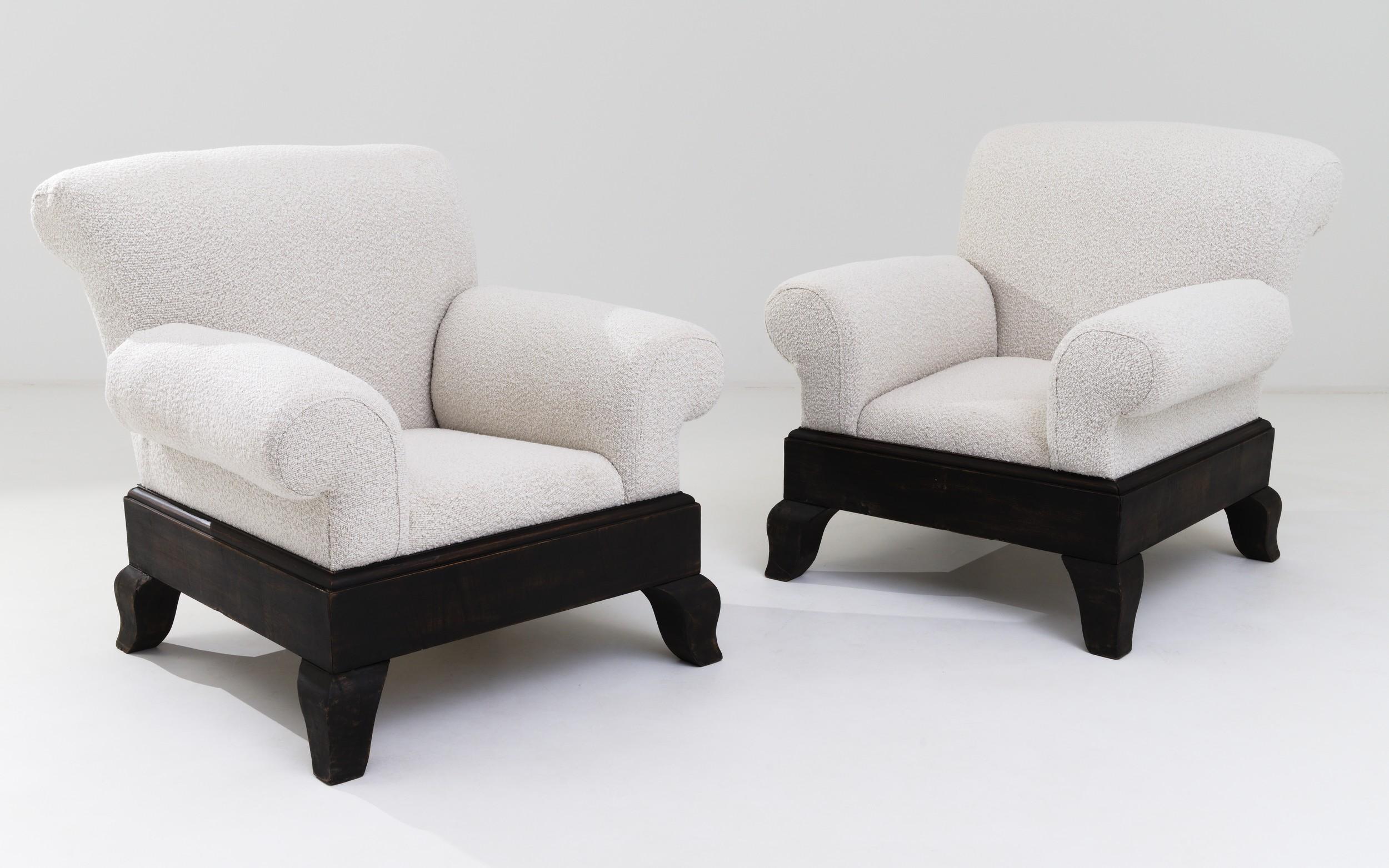 20th Century British Wooden Upholstered Armchairs, a Pair  For Sale 4