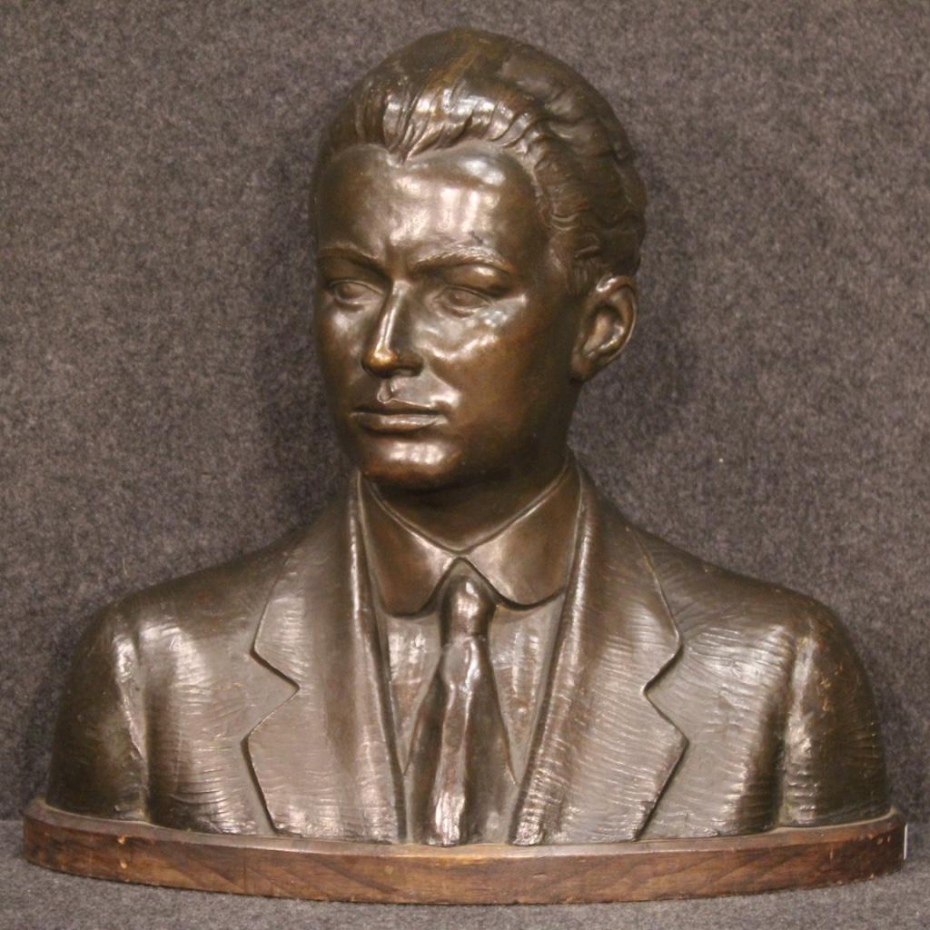 20th Century Bronze American Half Bust Man Sculpture, 1930s In Good Condition For Sale In Vicoforte, Piedmont