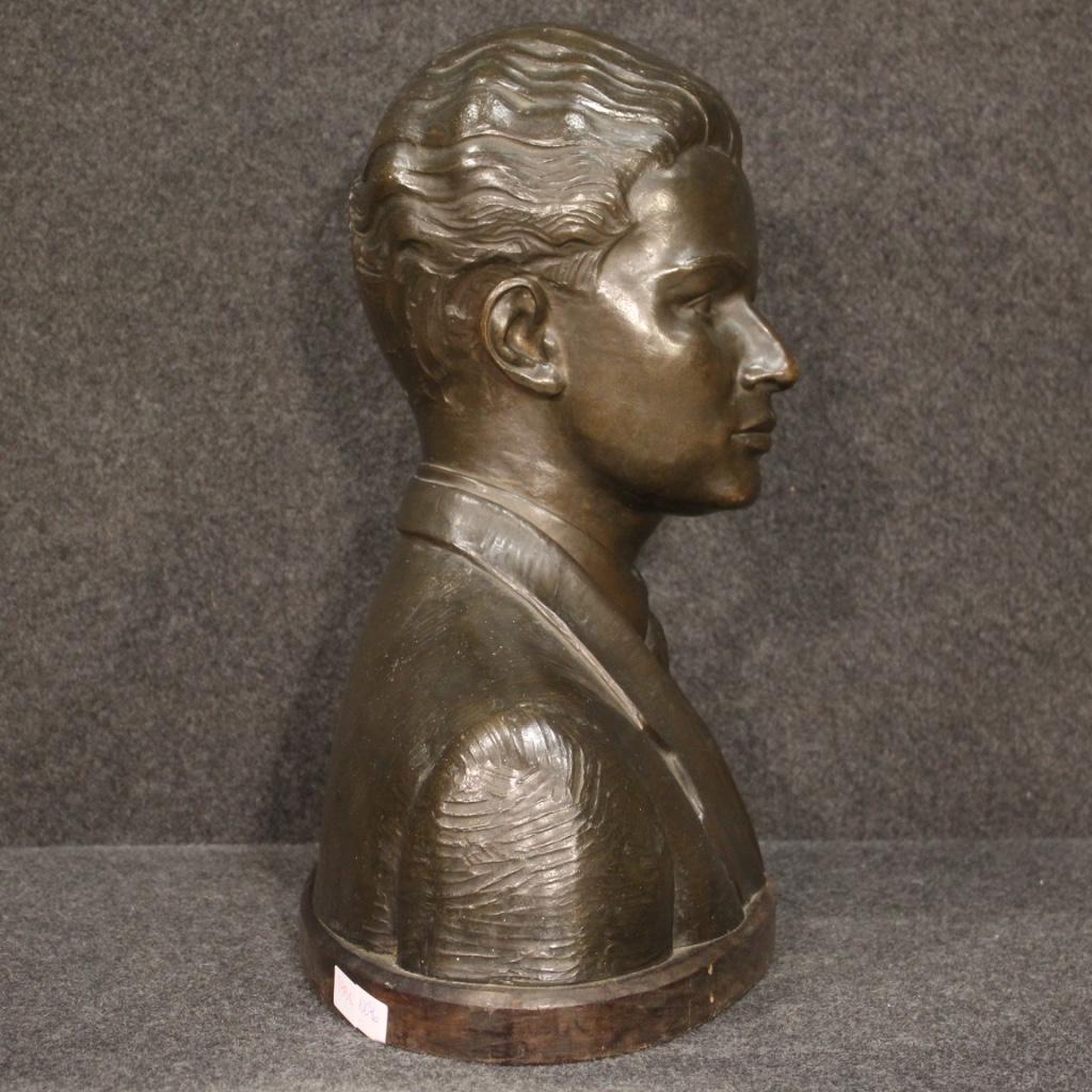 20th Century Bronze American Half Bust Man Sculpture, 1930s For Sale 4