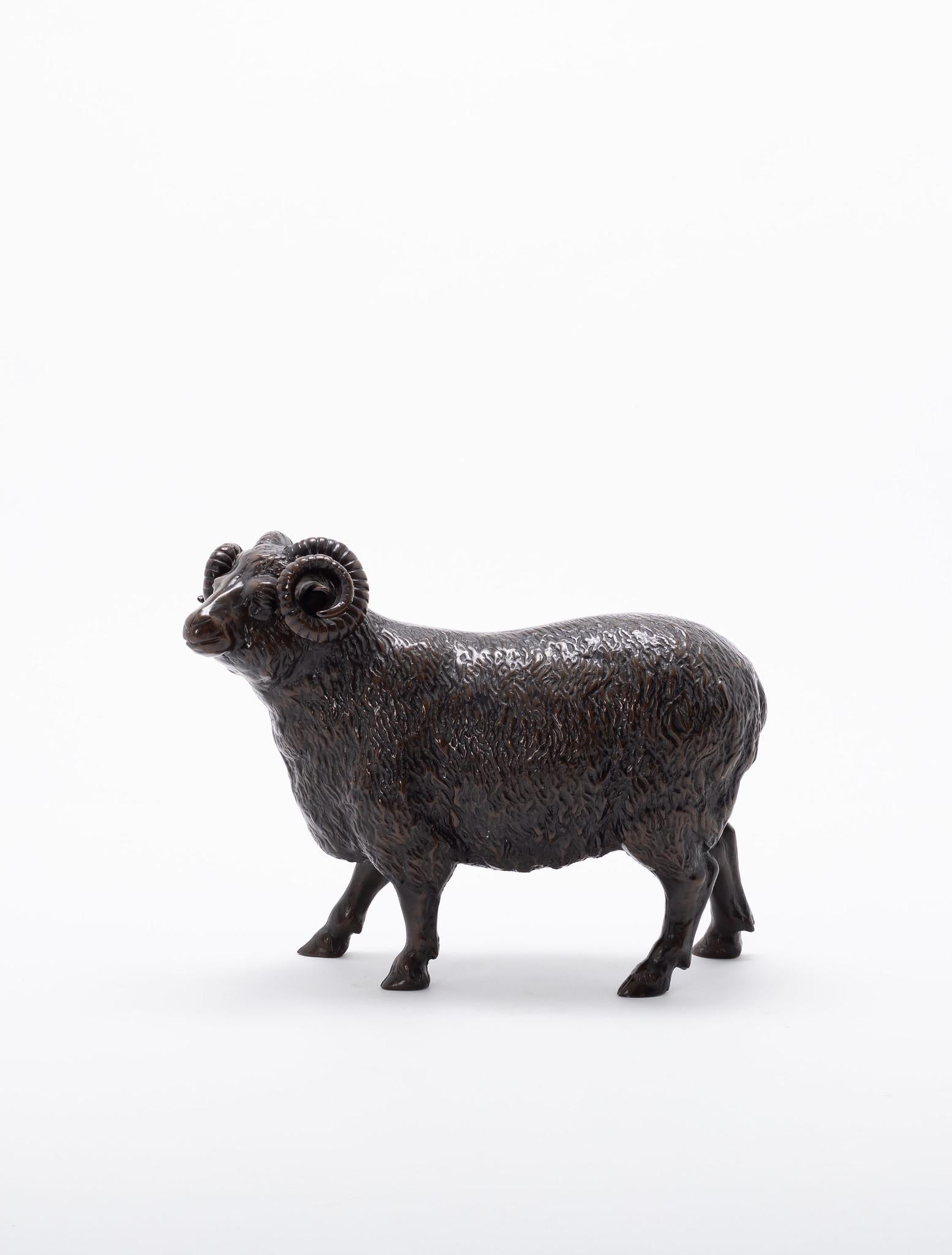 Anglais Moutons en corne d'exmoor en bronze du 20ème siècle, taille de mouton de première vie en vente