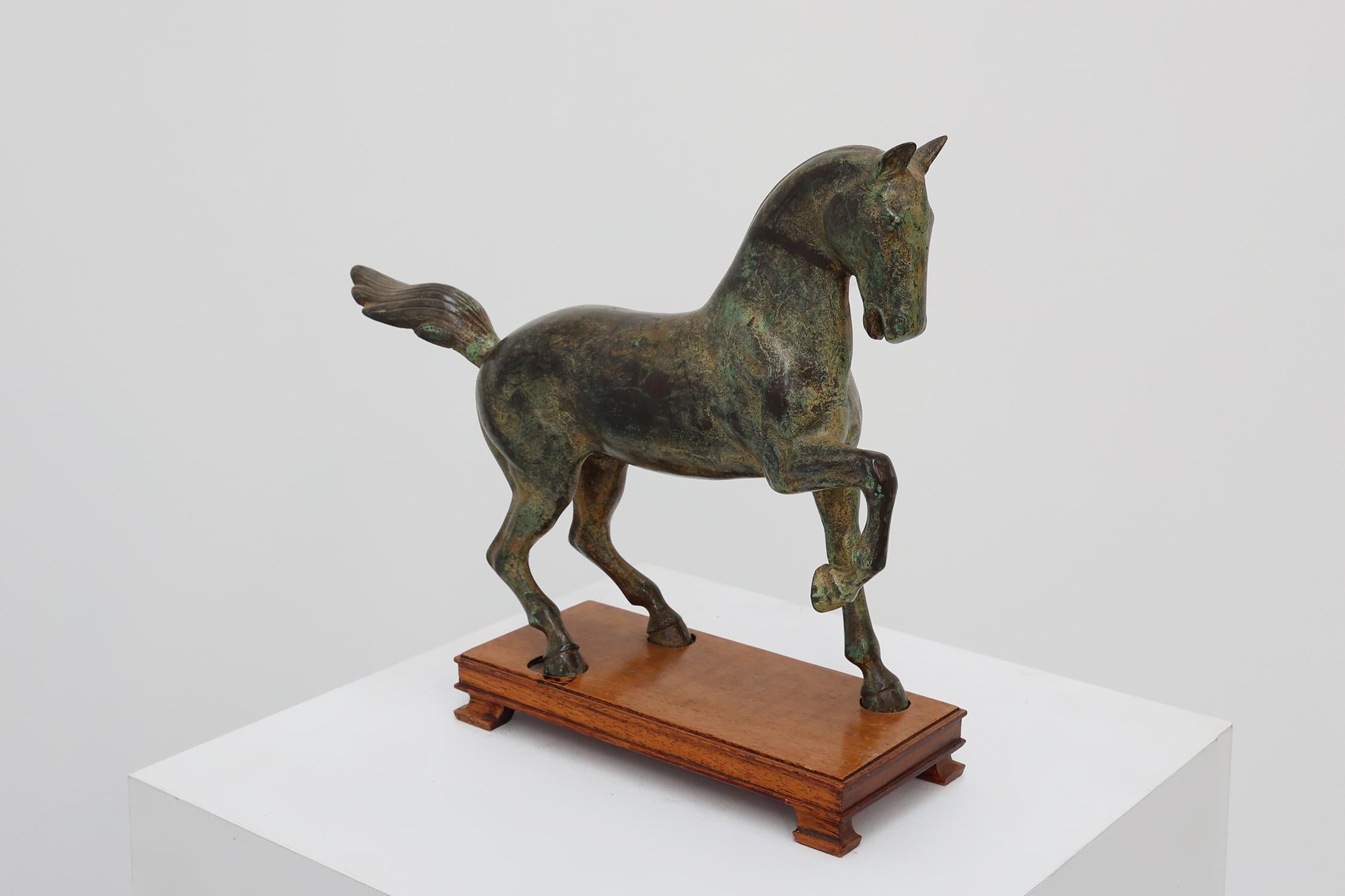 20° secolo Scultura di cavallo in bronzo su base di legno, Francia ca. 1960 6