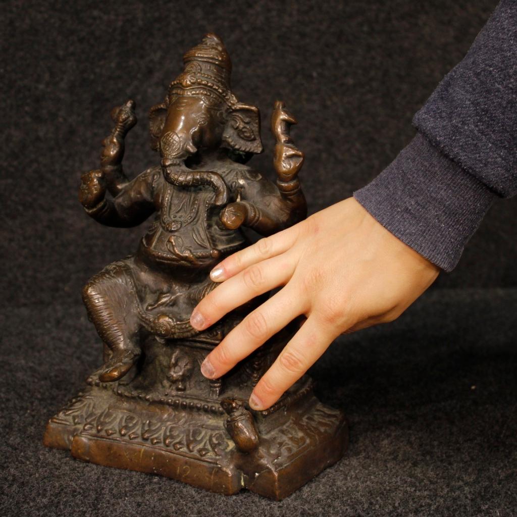 Sculpture de Divinité indienne en bronze du 20ème siècle, 1950 en vente 6