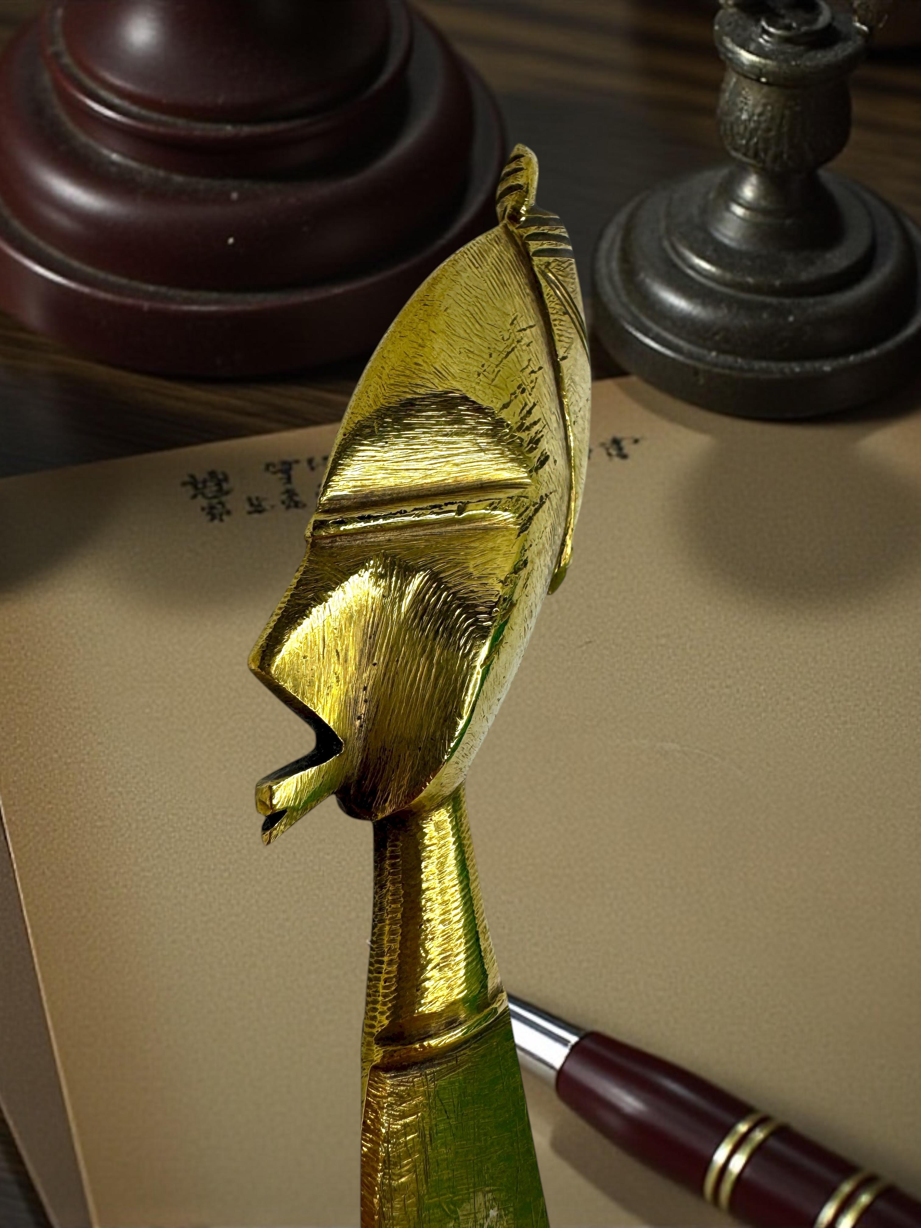 Brieföffner aus Bronze des 20. Jahrhunderts in afrikanischer Tribal Art im Bakota-Stil im Angebot 10