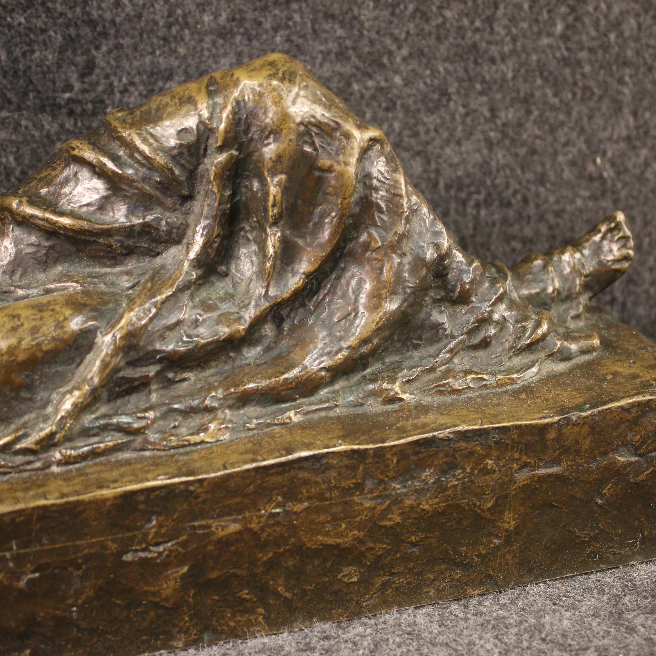 Sculpture russe d'une femme nue en bronze du 20ème siècle signée, 1920 3