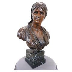Siglo XX Escultura de Bronce Firmada, Busto de Mujer Joven