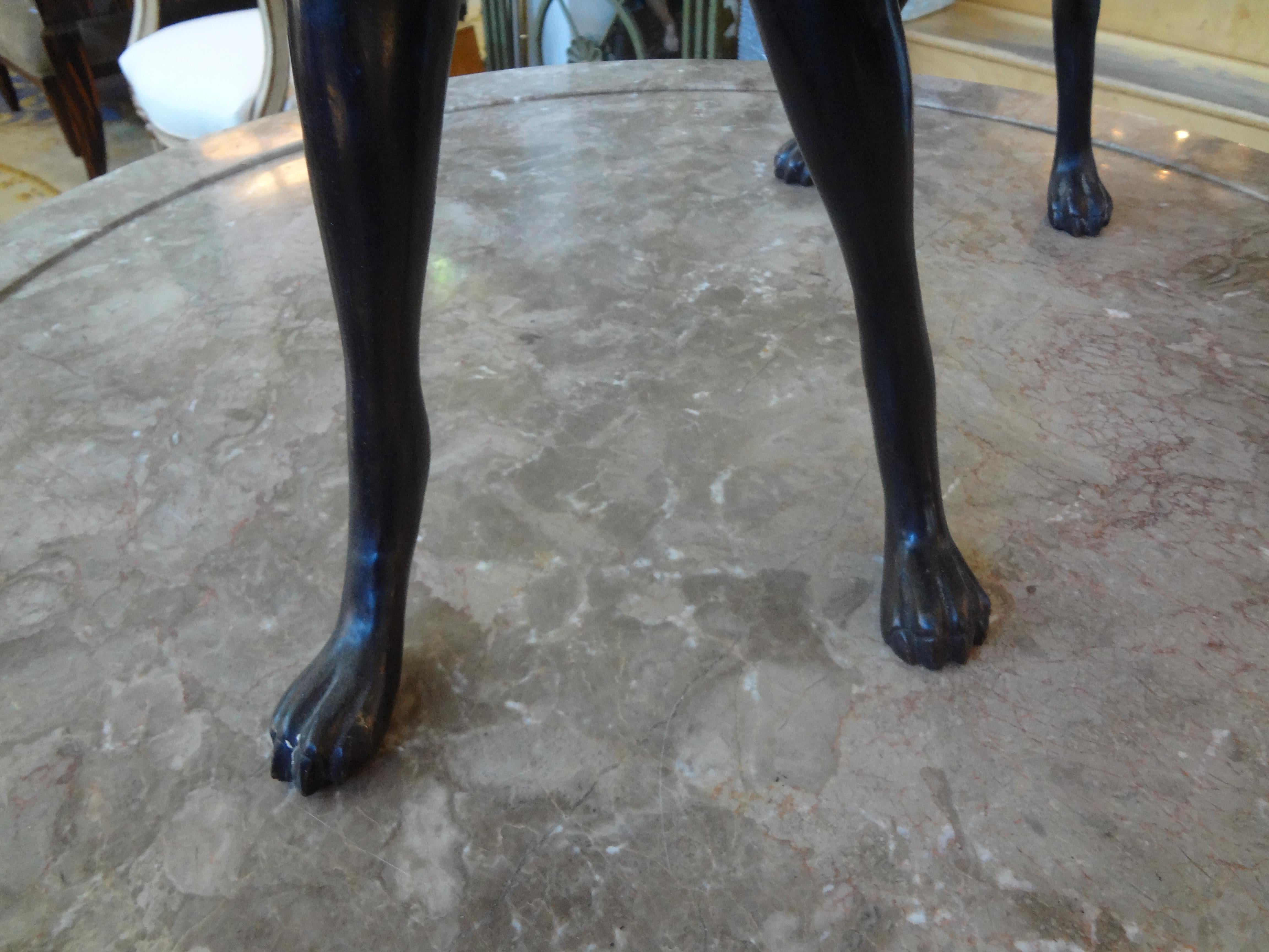 Scultura in bronzo di Whippet del XX secolo in vendita 3
