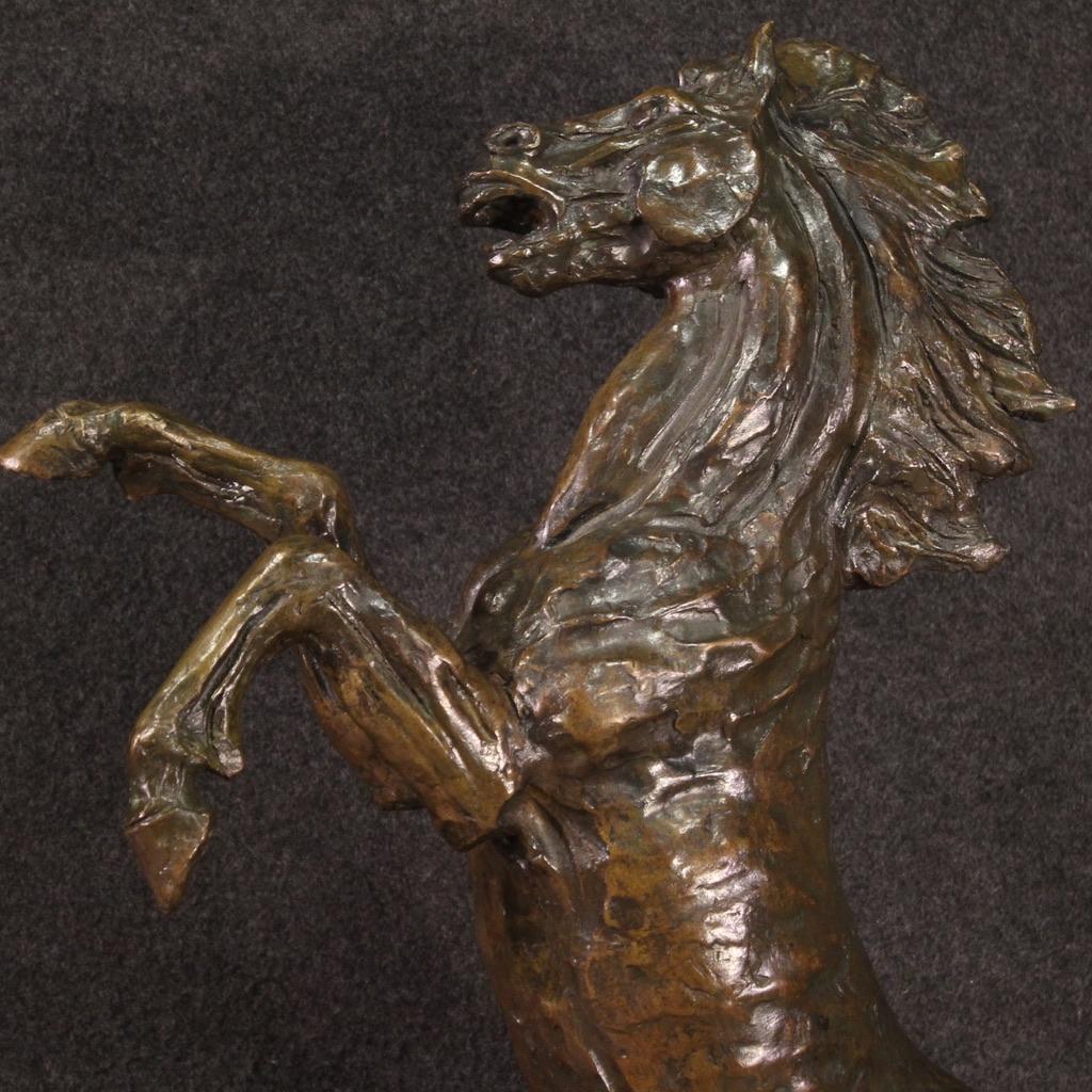20th Century Bronze with Wood Base Horse Italian Signed Sculpture, 1980 In Good Condition In Vicoforte, Piedmont