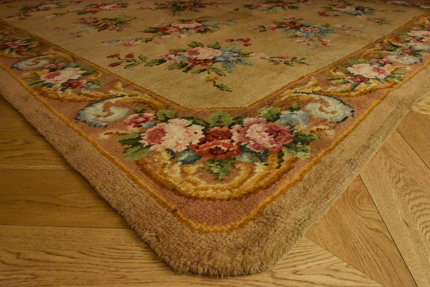 20th Century, Brown and Floreal Motifs Savonerie French Rug, ca 1920 For Sale 2