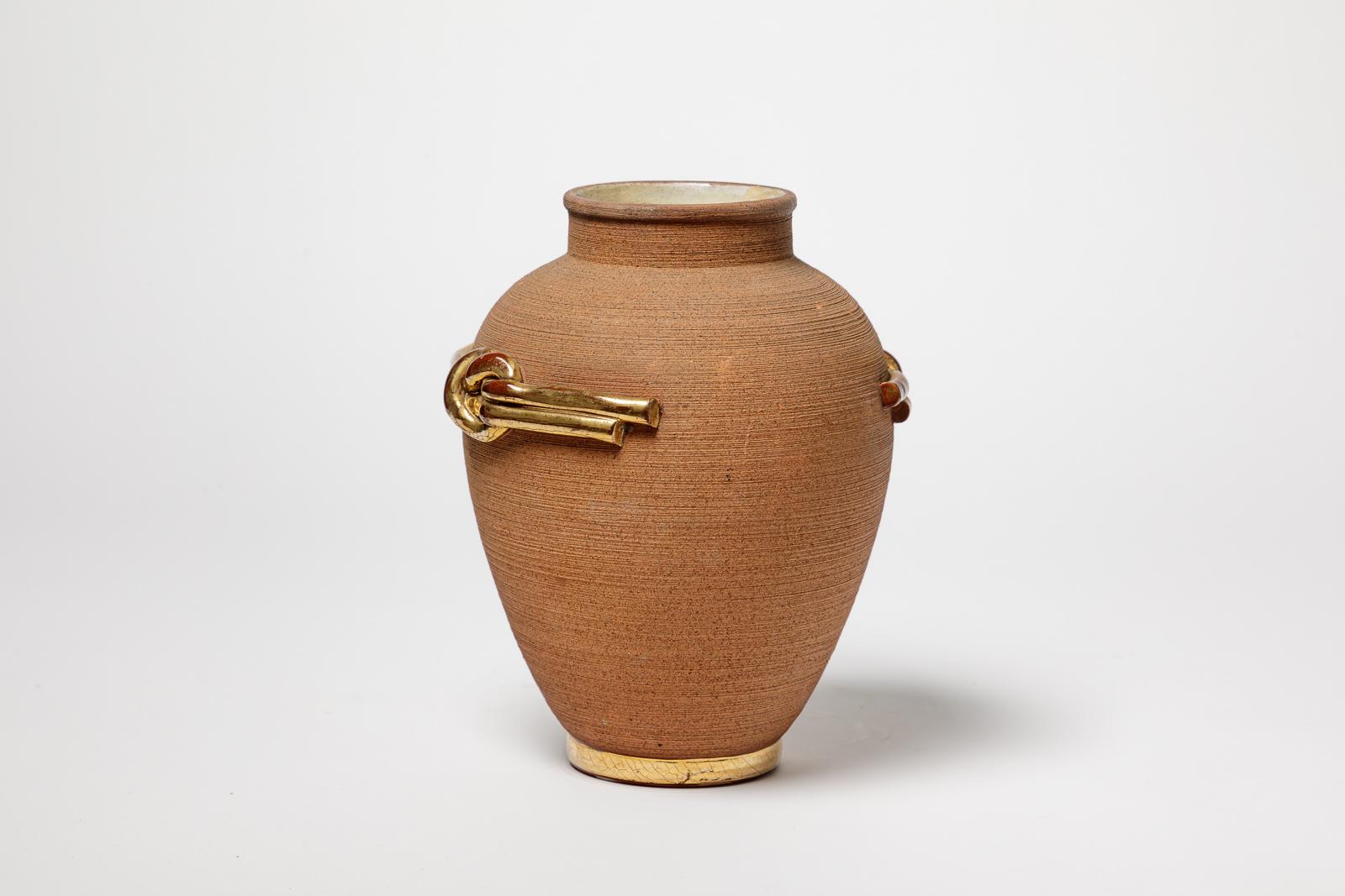 Ceramica Vaso in ceramica art déco francese marrone e oro del XX secolo, circa 1940 26 cm in vendita