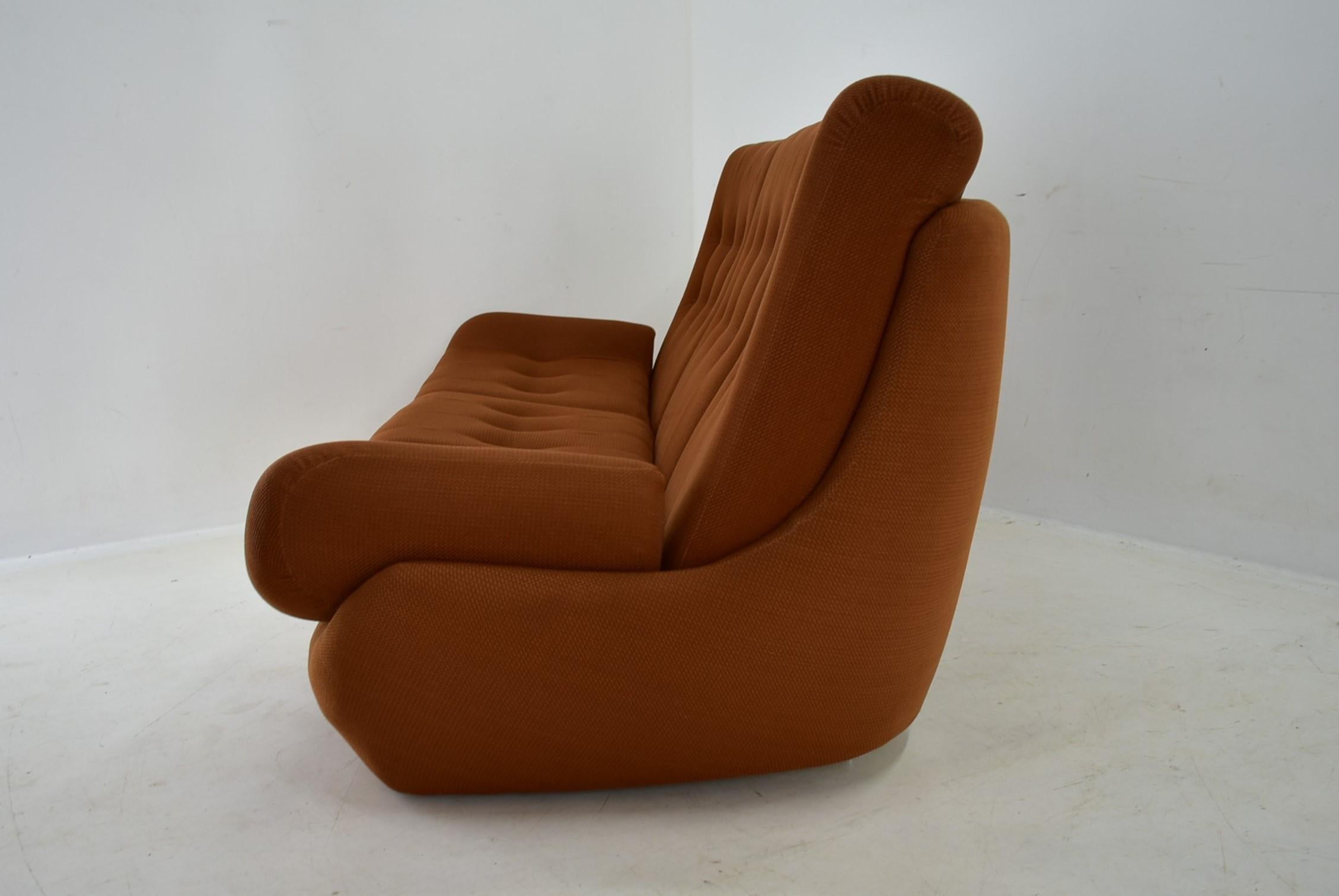 20th Century , Brown Atlantis Three seats Sofa, 1960s 2