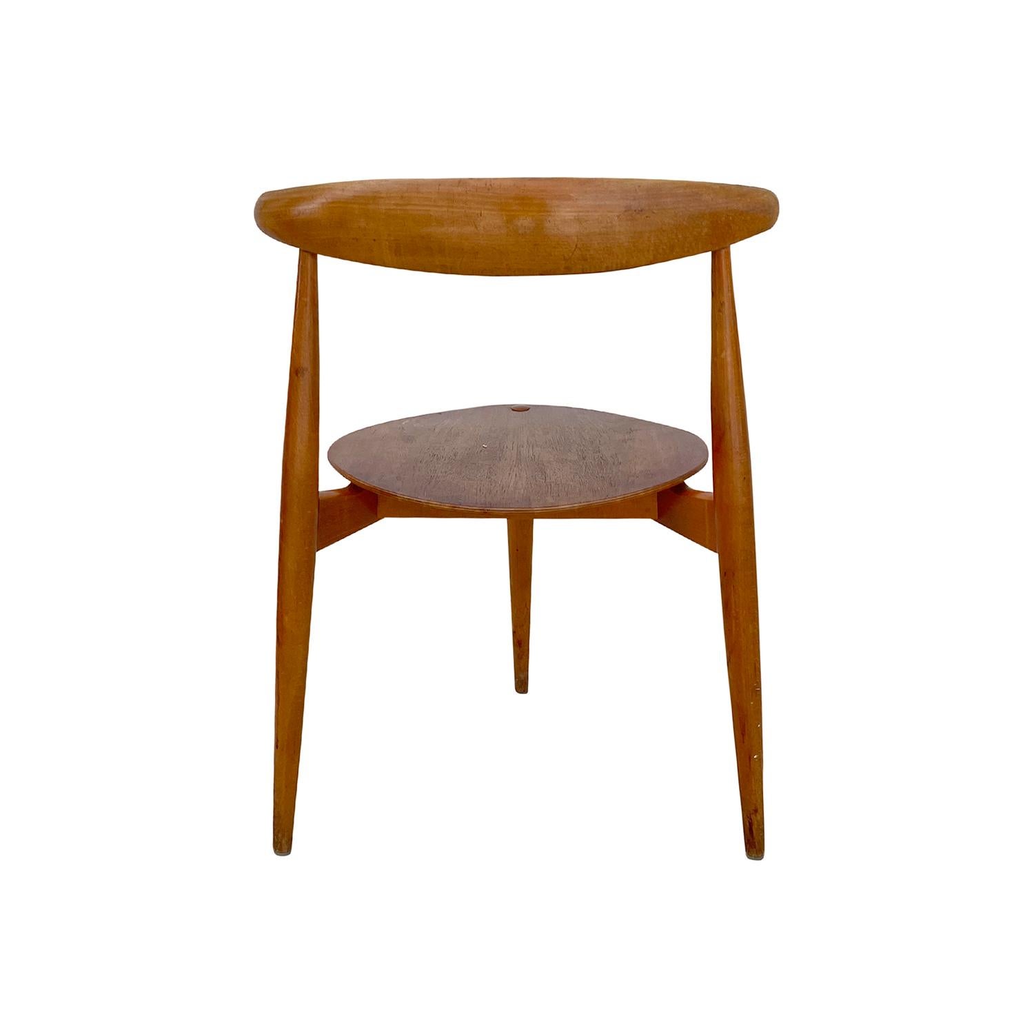 Dänischer Satz von drei Vintage-Beistellstühlen aus Teakholz von Hans J. Wegner, 20. Jahrhundert im Angebot 9