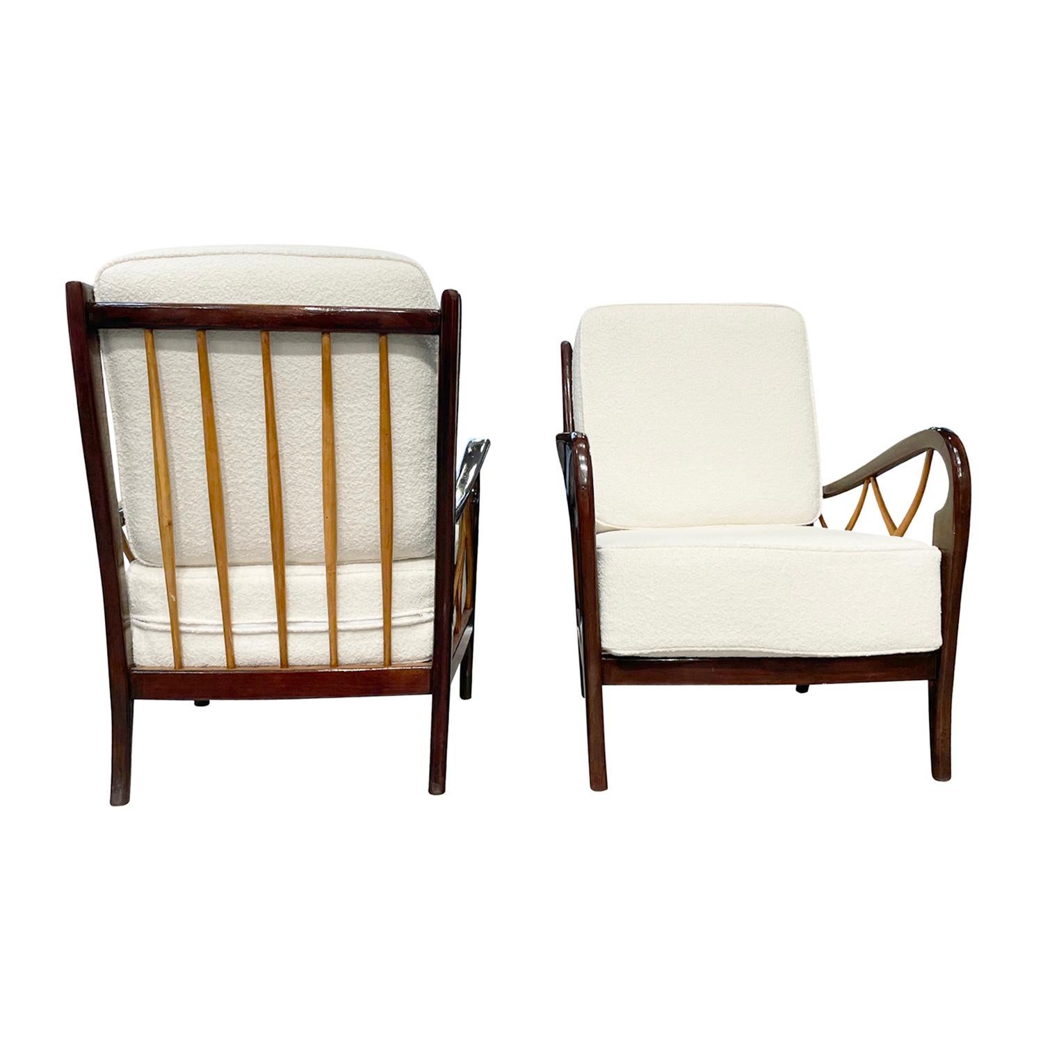 Hand-Carved 20th Century Brown Italian Pair of Beech, Maplewood Lounge Chairs by Paolo Buffa