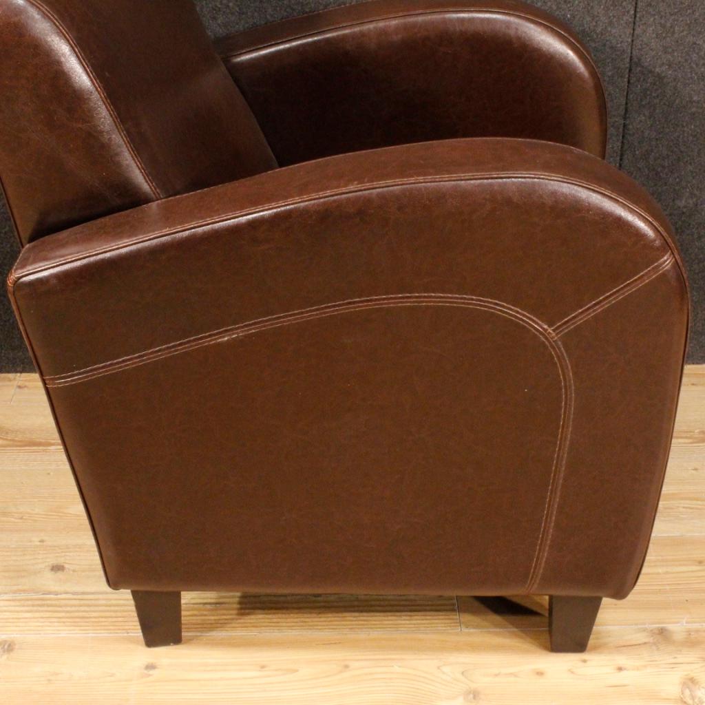 20th Century Brown Leather and Wood English Armchair, 1980 5