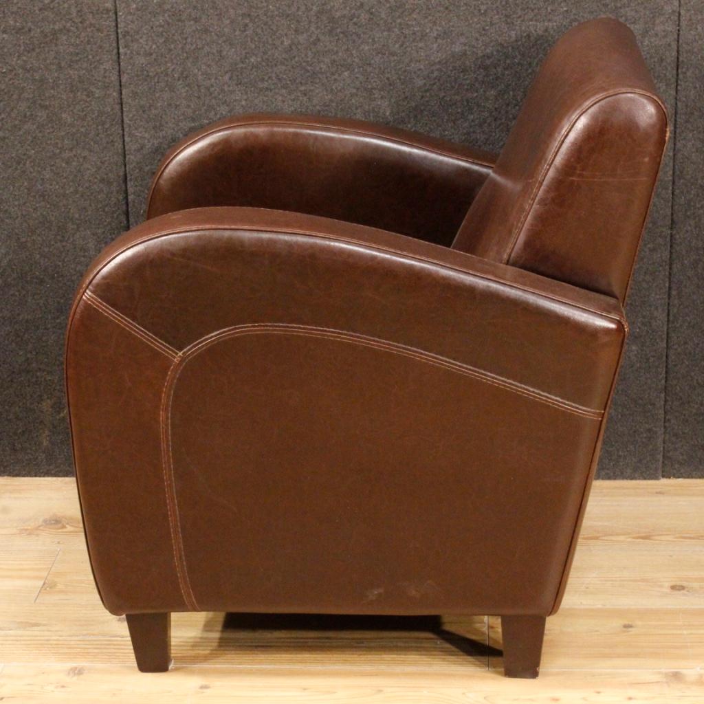20th Century Brown Leather and Wood English Armchair, 1980 In Good Condition In Vicoforte, Piedmont