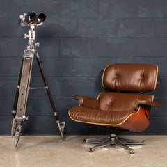 Sedia da salotto Eames in pelle marrone del XX secolo di Vitra, Made in USA c.C.