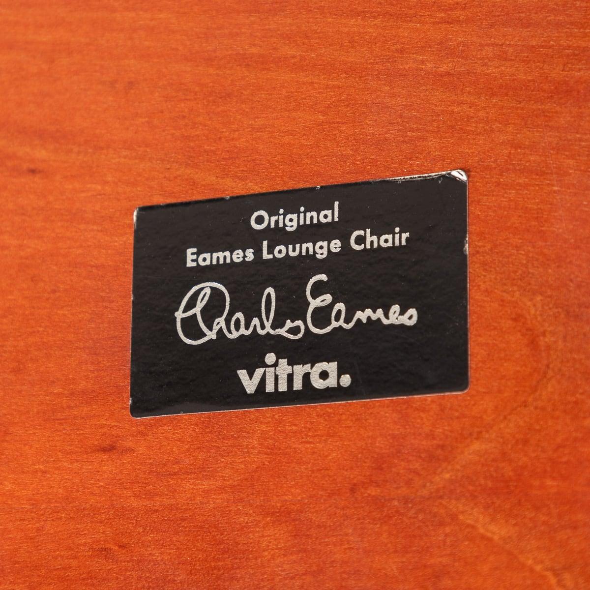 20th Century Brown Leather Eames Lounge Chair By Vitra, Made In The USA c.1990 For Sale 15
