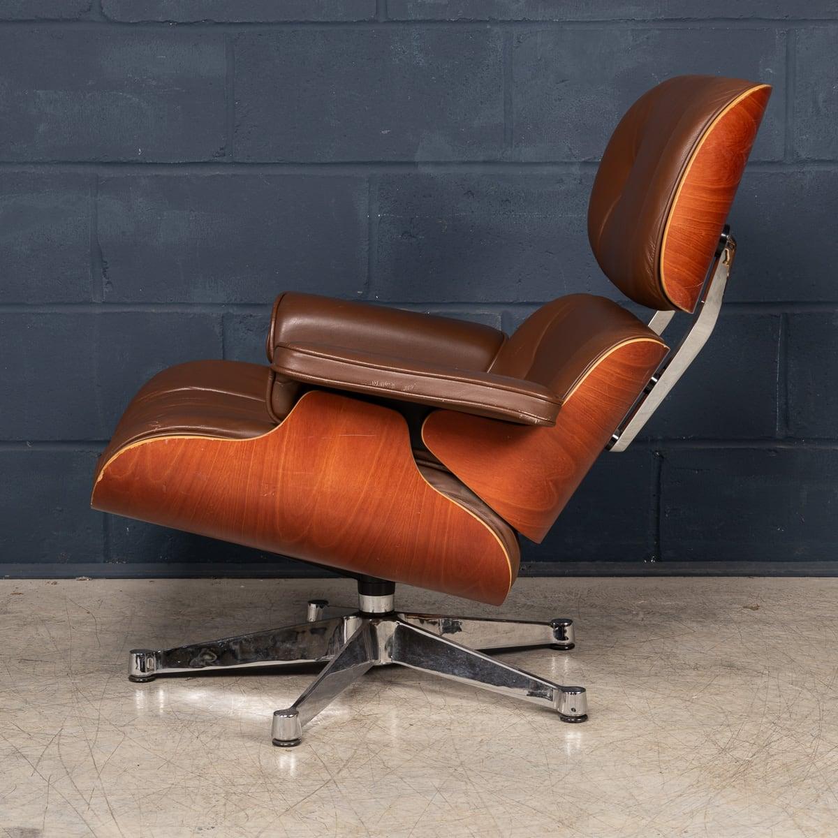 20th Century Brown Leather Eames Lounge Chair By Vitra, Made In The USA c.1990 In Good Condition For Sale In Royal Tunbridge Wells, Kent