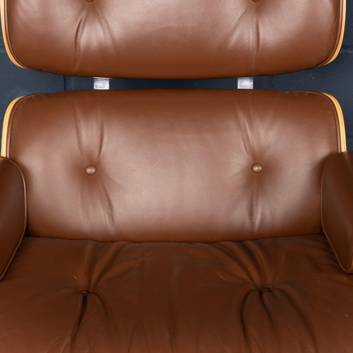20th Century Brown Leather Eames Lounge Chair By Vitra, Made In The USA c.1990 For Sale 4