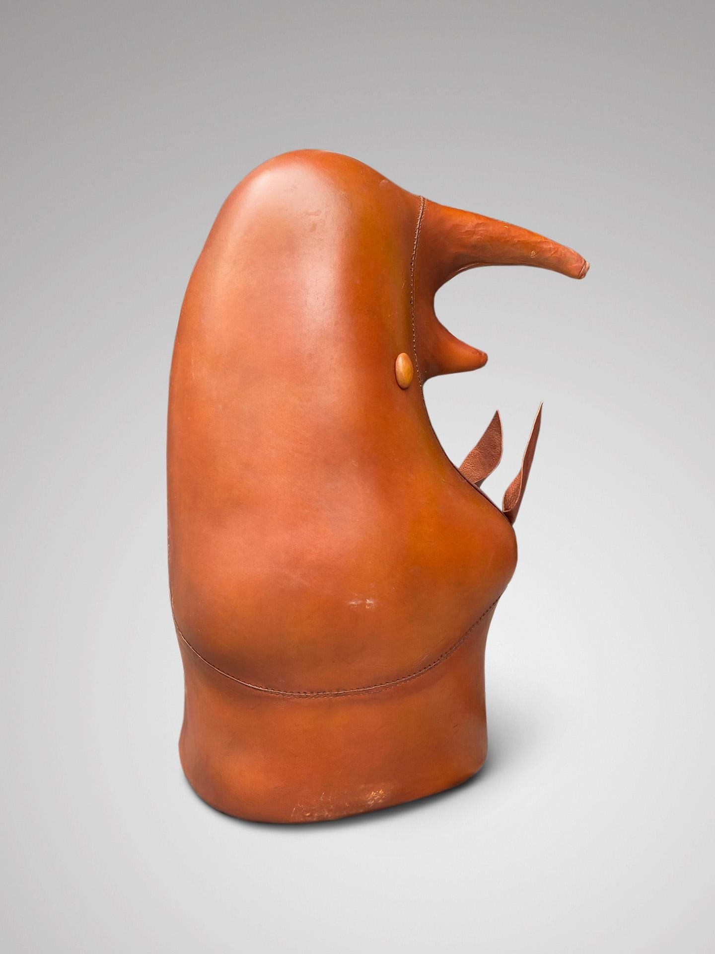 Mid-Century Modern Modèle d'un rhinocéros en cuir marron du 20ème siècle par Dimitri Omersa en vente