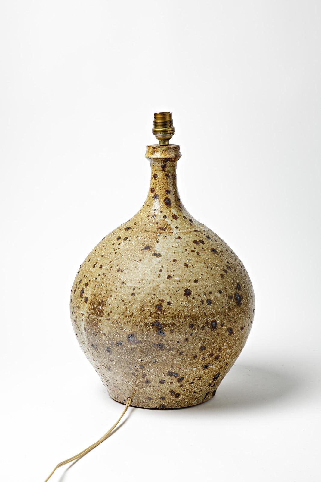 Braune Keramik-Tischlampe aus Steingut von Alain Blanchard aus dem 20. Jahrhundert (Französisch) im Angebot