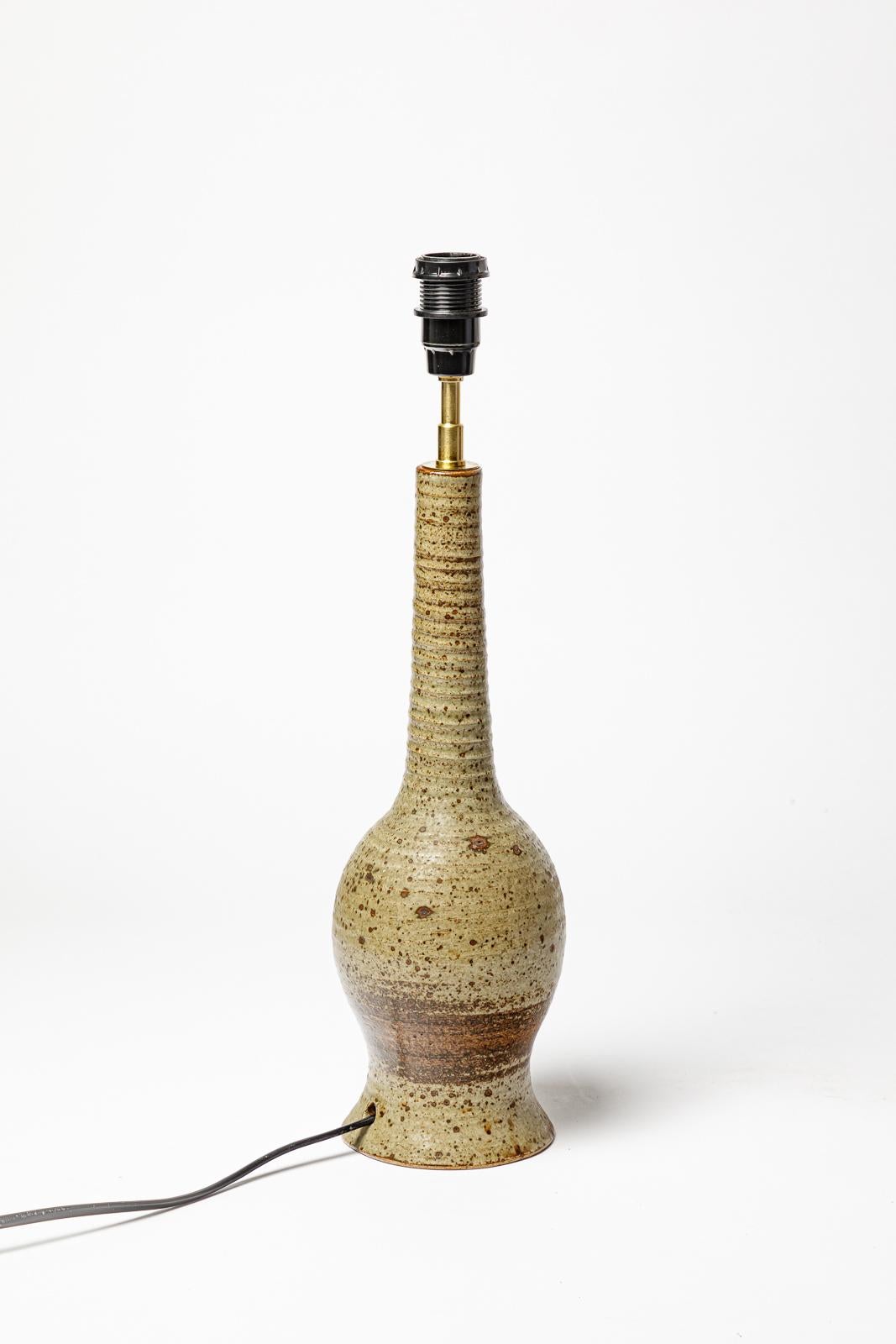 Francese Lampada da tavolo in gres marrone del XX secolo di Le Cep 1970 design 32 cm in vendita