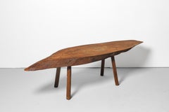 mesa baja o de sofá de madera de diseño brutalista del siglo xx circa 1960 155 cm