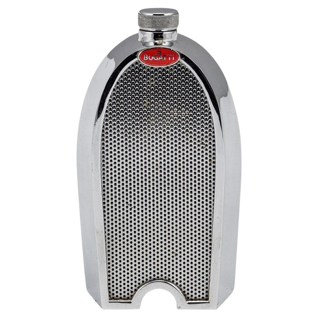 Decantador de radiador Bugatti del siglo XX de Ruddspeed Of England c.1960