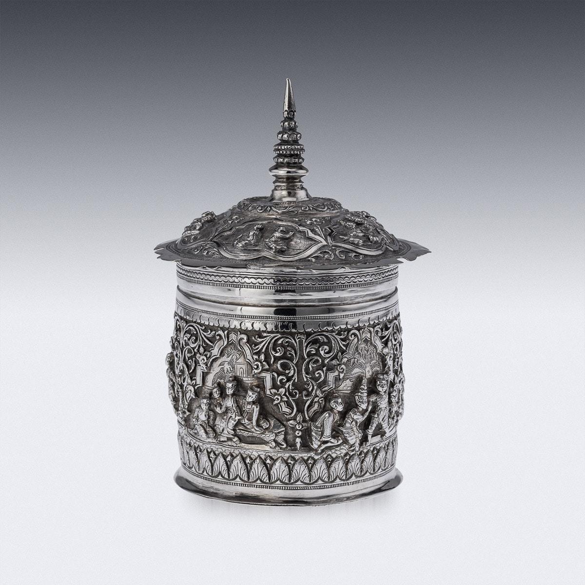 20th Century Burmese Solid Silver Betel Box, Rangoon, c.1900 In Good Condition In Royal Tunbridge Wells, Kent