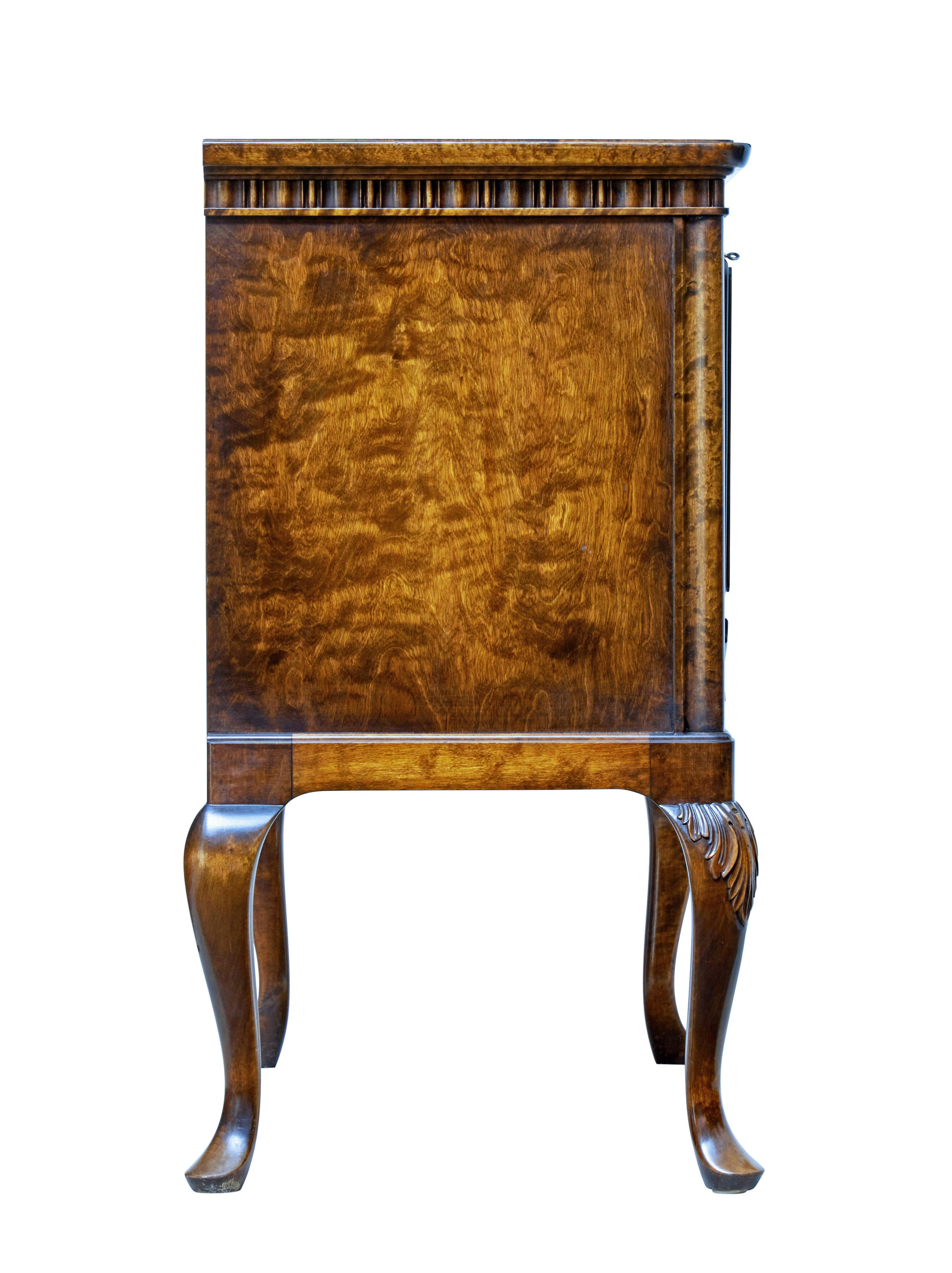 Sculpté Coffret à couverts en loupe de bouleau du 20e siècle par Bodafors en vente