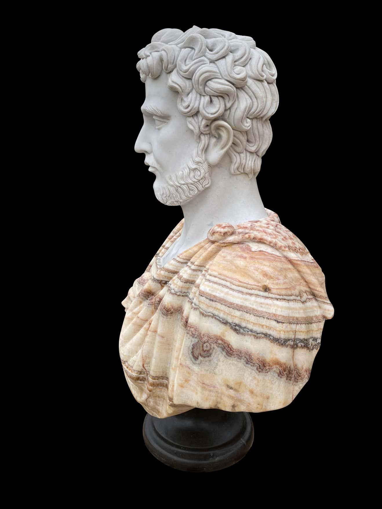 20th Century Bust of Roman Hand Carved in Carrara White and African Onyx Marble For Sale 5
