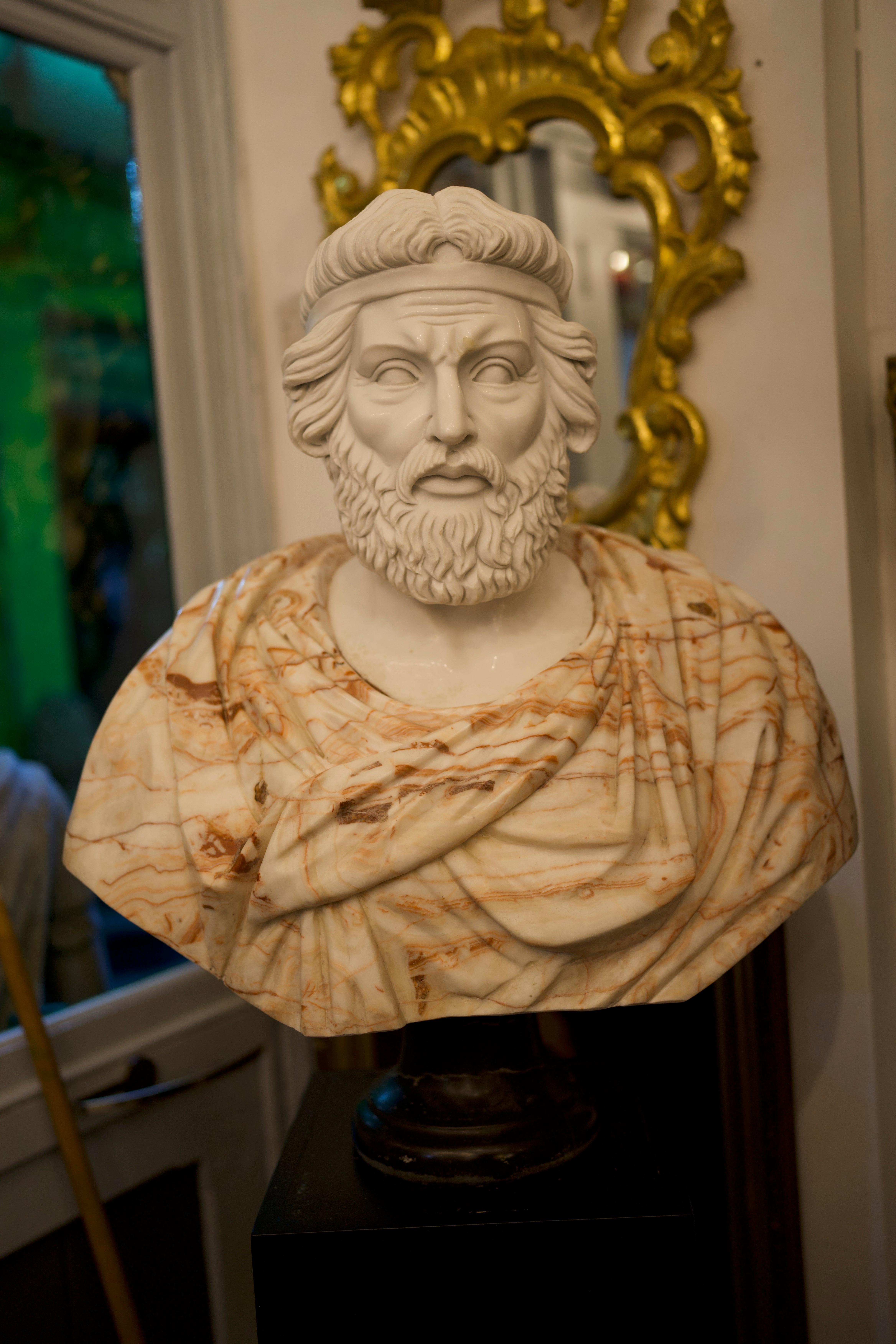 European 20th Century Bust of Roman Hand Carved in Carrara White and Alicante Red Marble For Sale