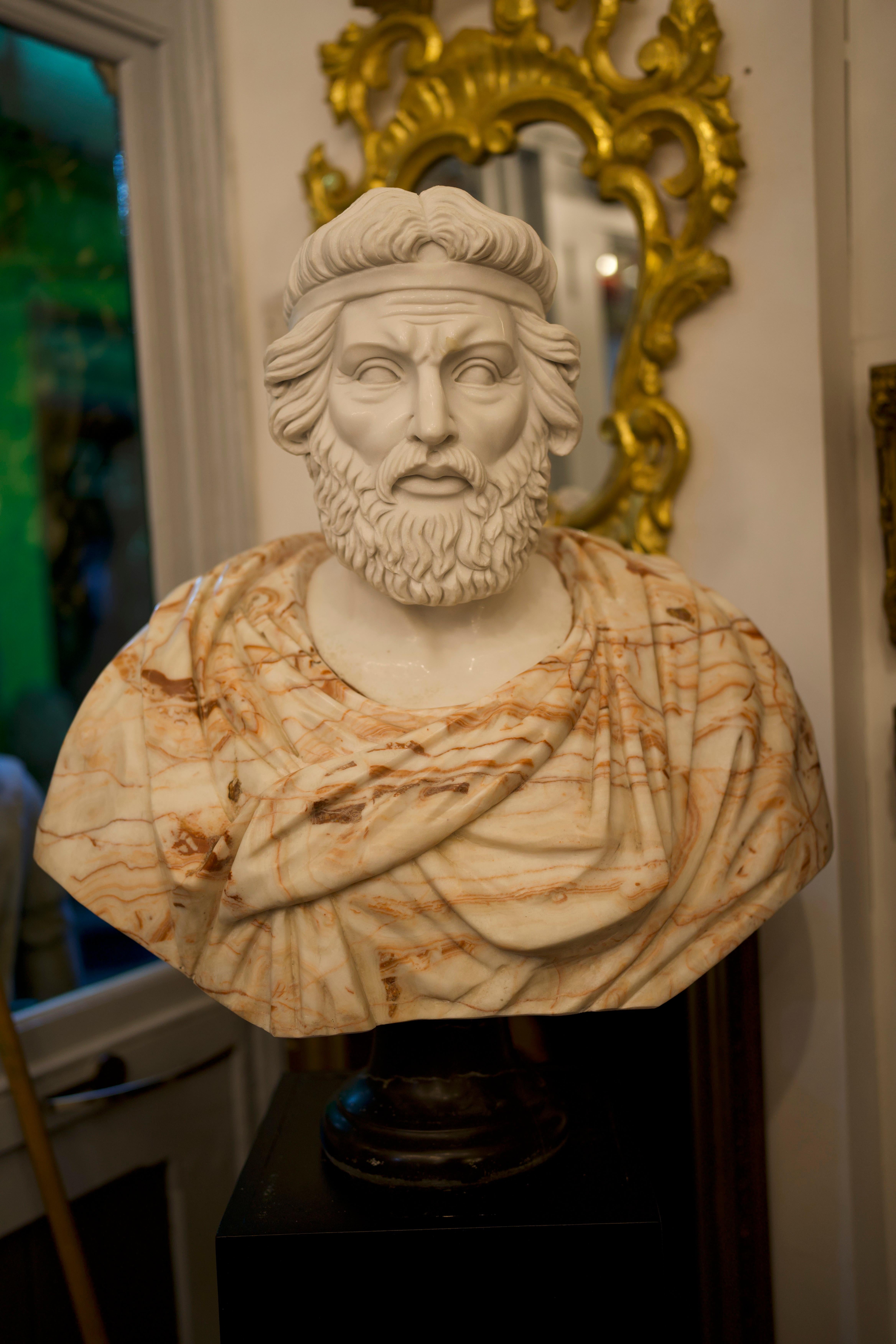 20th Century Bust of Roman Hand Carved in Carrara White and Alicante Red Marble In Excellent Condition For Sale In Southall, GB