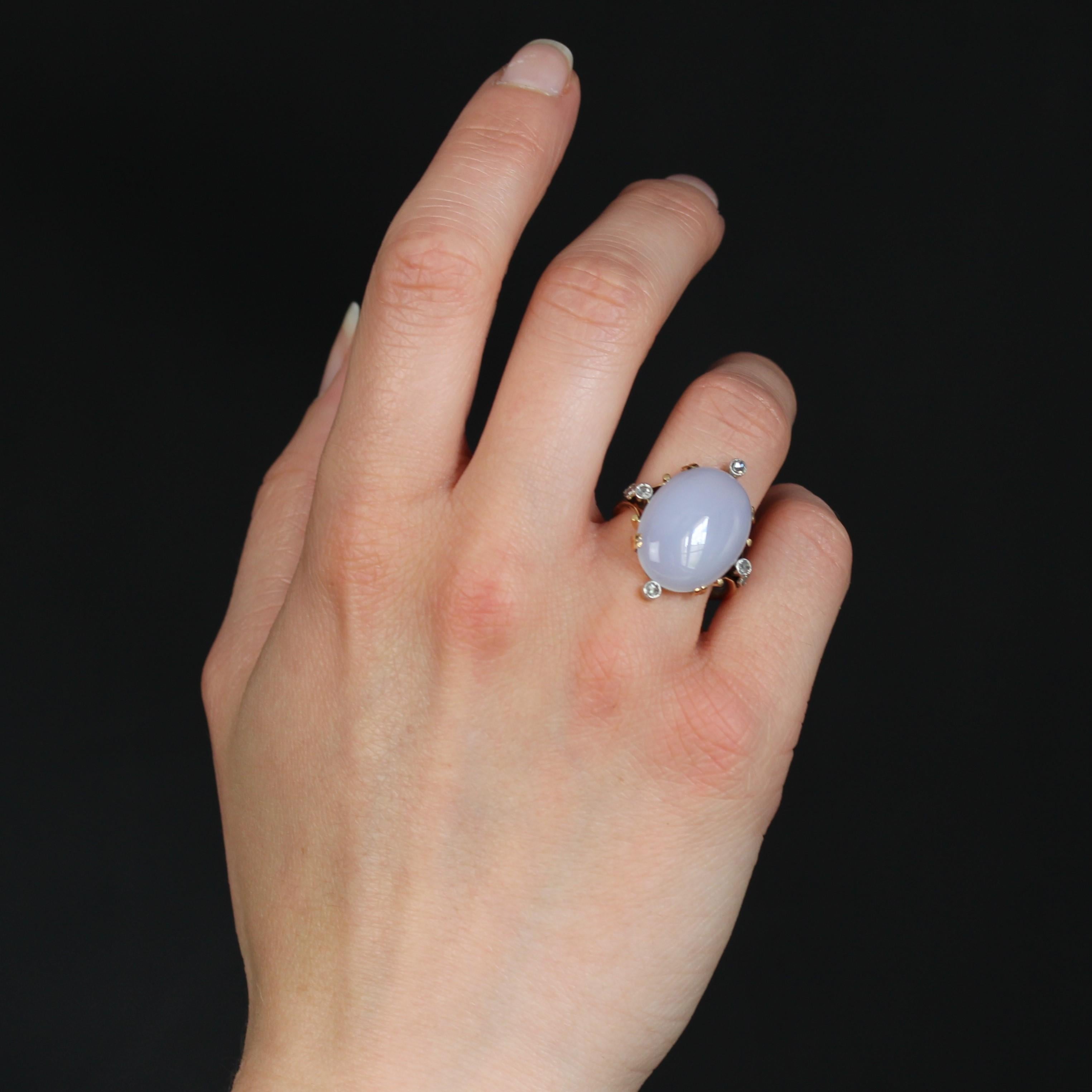 20th Century Cabochon Chalcedony Diamonds 18 Karat Yellow Gold Ring In Excellent Condition For Sale In Poitiers, FR