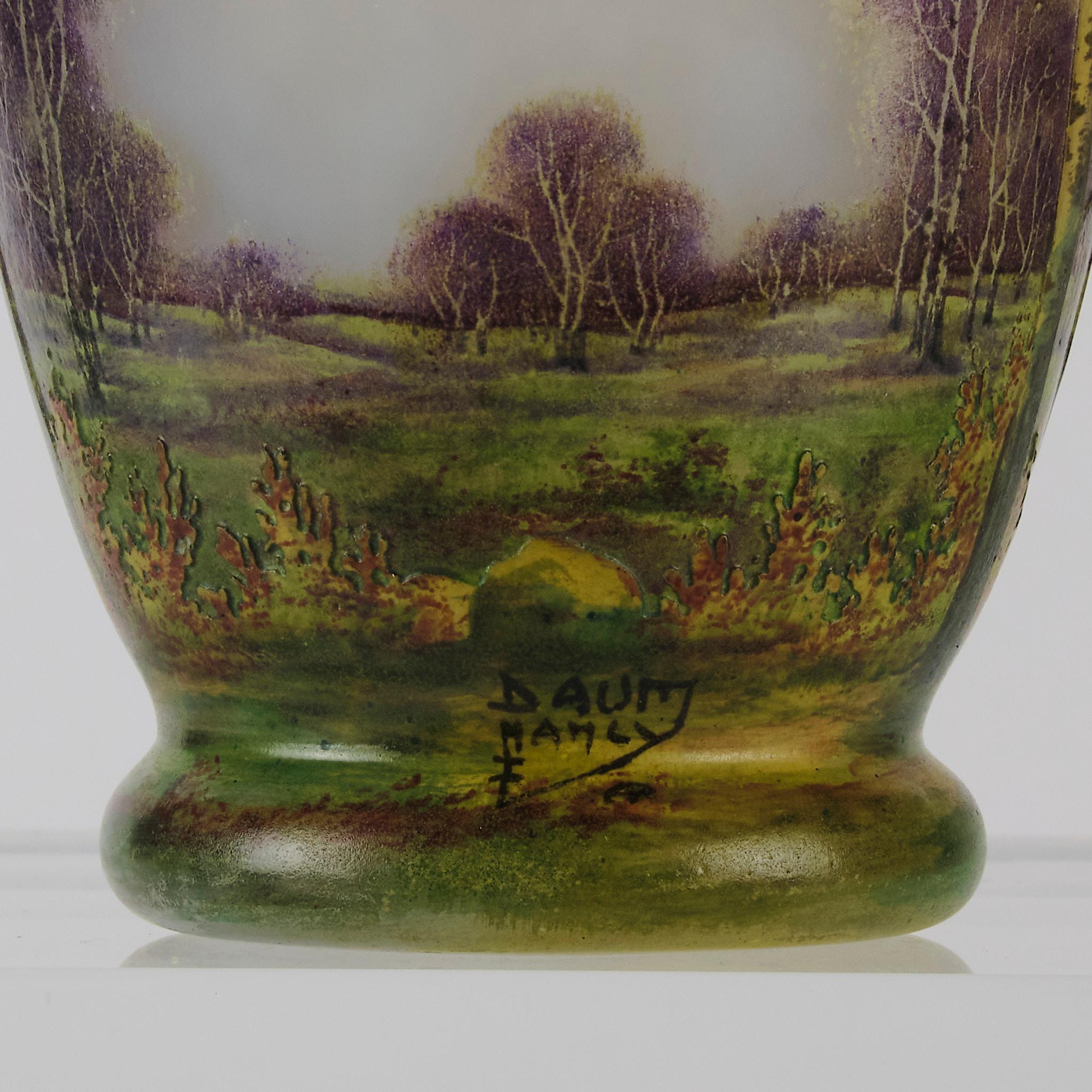 Vase de paysage en verre camée du XXe siècle intitulé « Paysage d'été » par Daum en vente 3