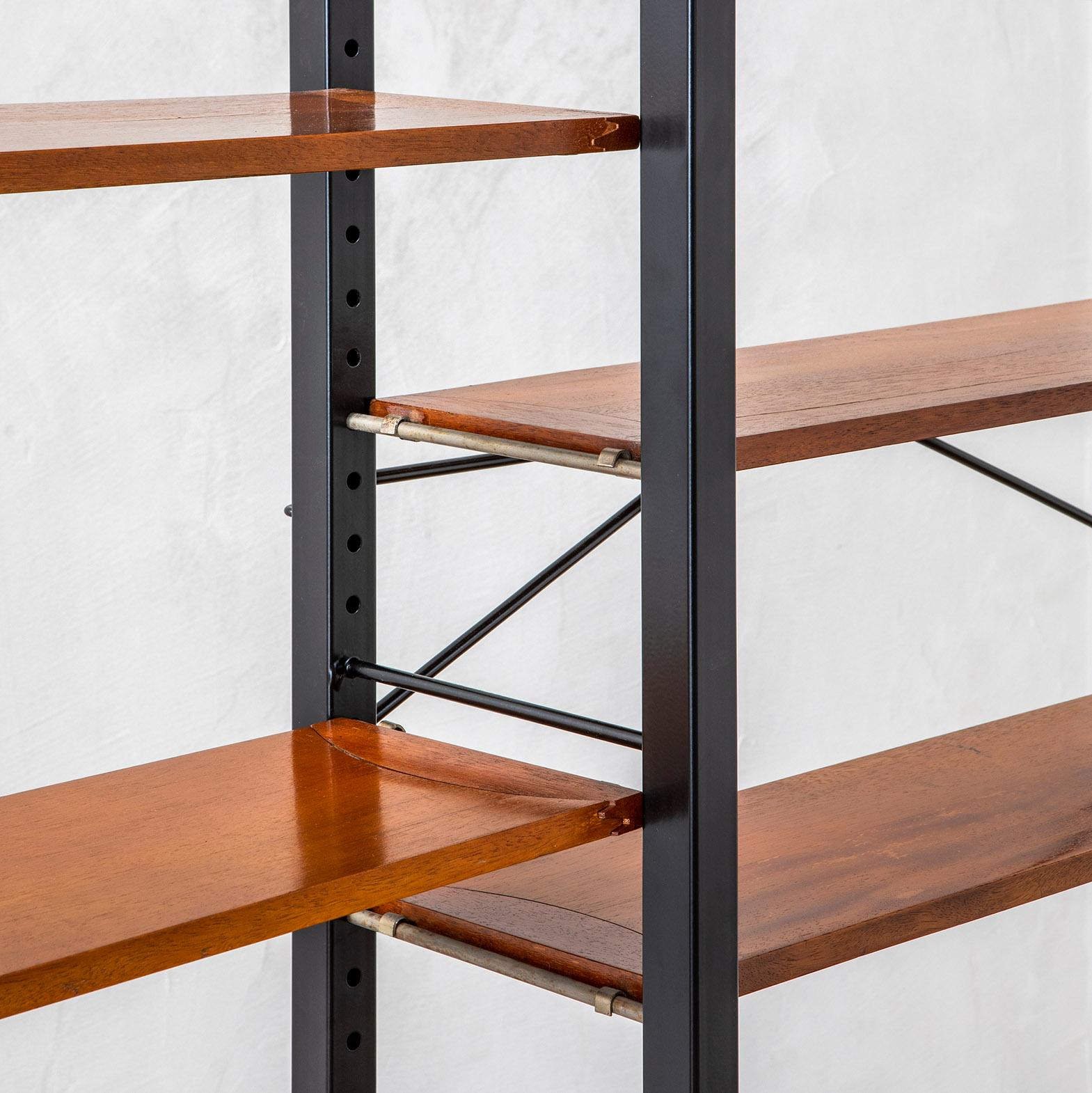 20th Century, Campo & Graffi Bookcase in Metal and Wood for Home In condizioni buone in vendita a Turin, Turin