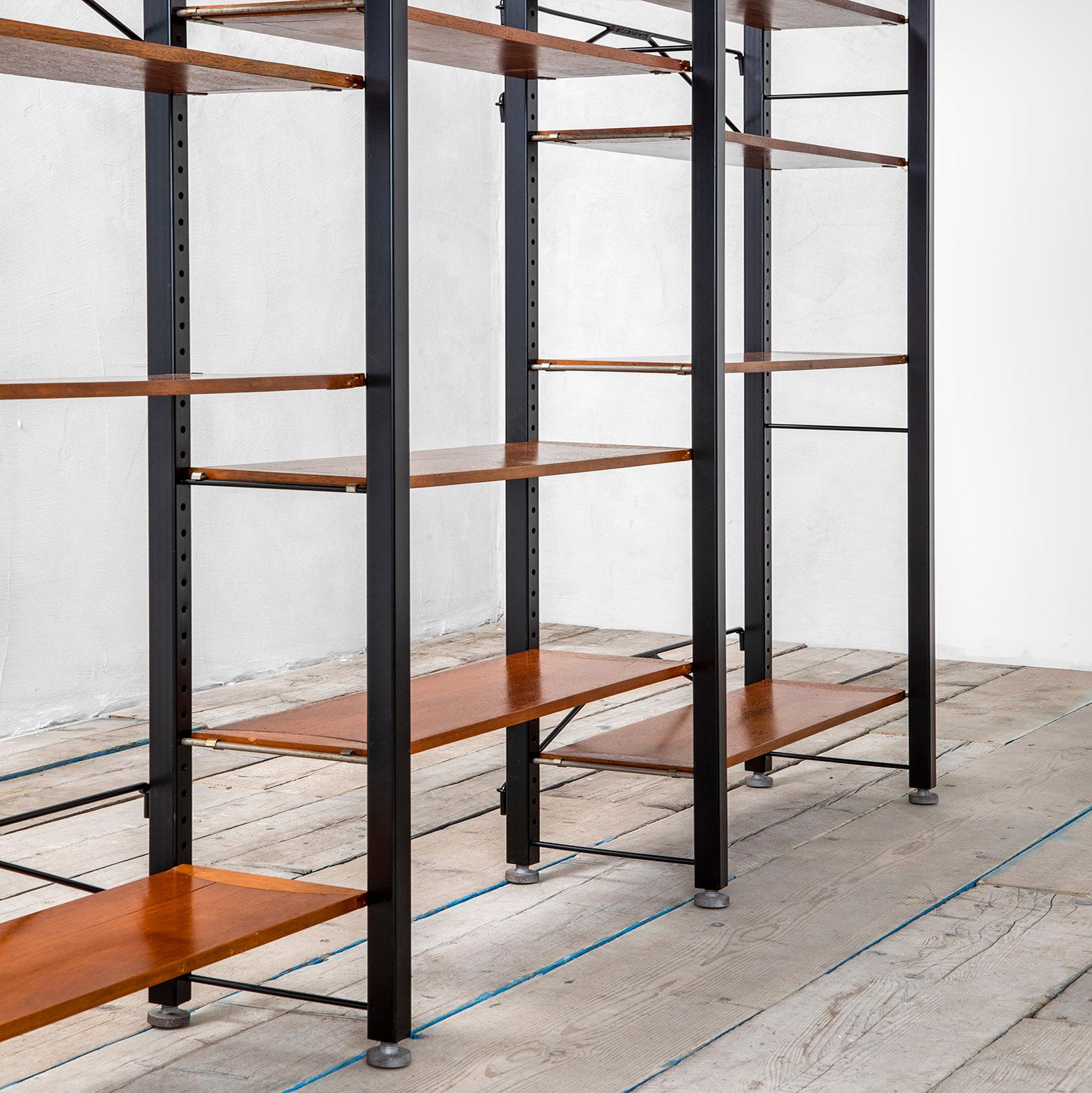 20th Century, Campo & Graffi Bookcase in Metal and Wood for Home in vendita 2