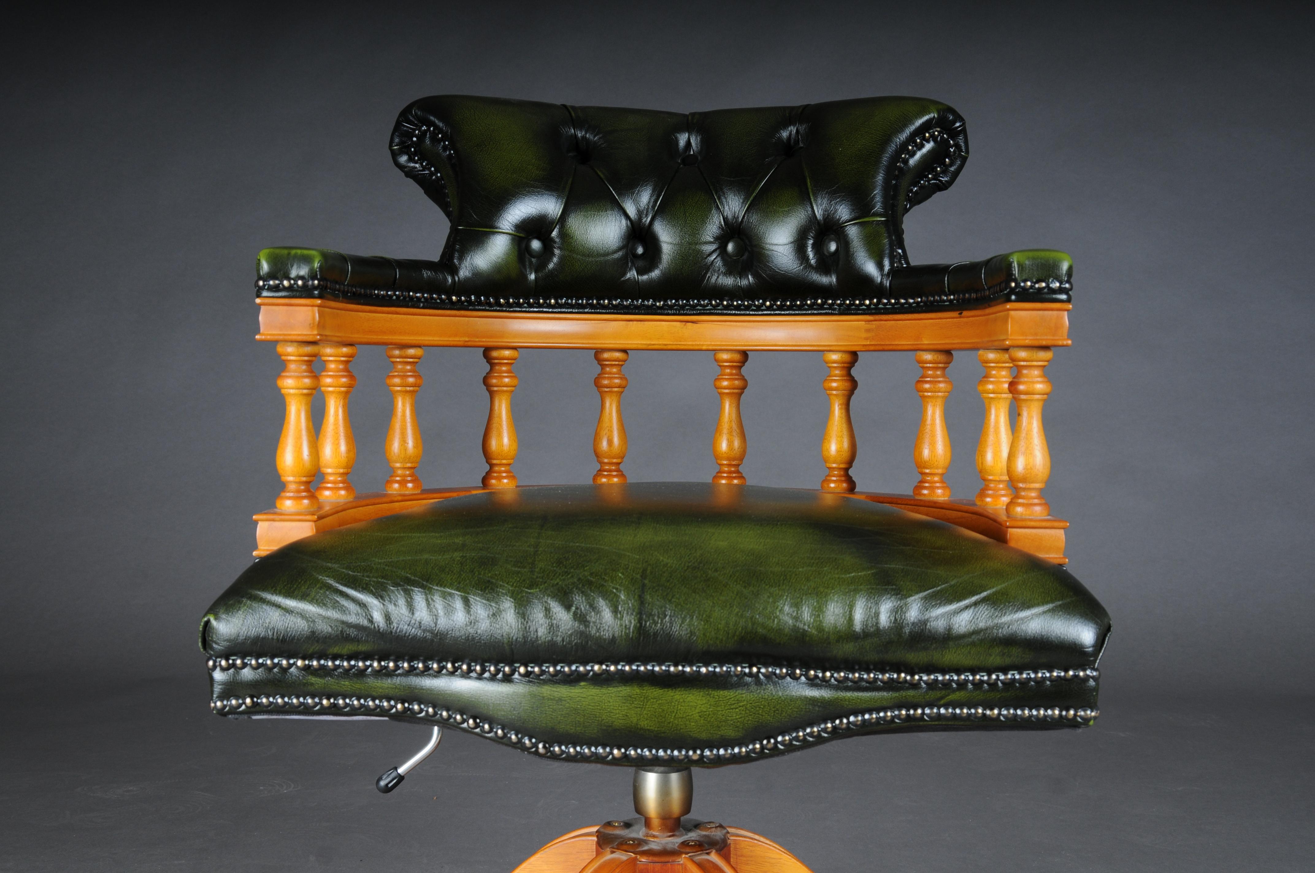 20th Century, Captain Chair English Armchair Leather For Sale 3