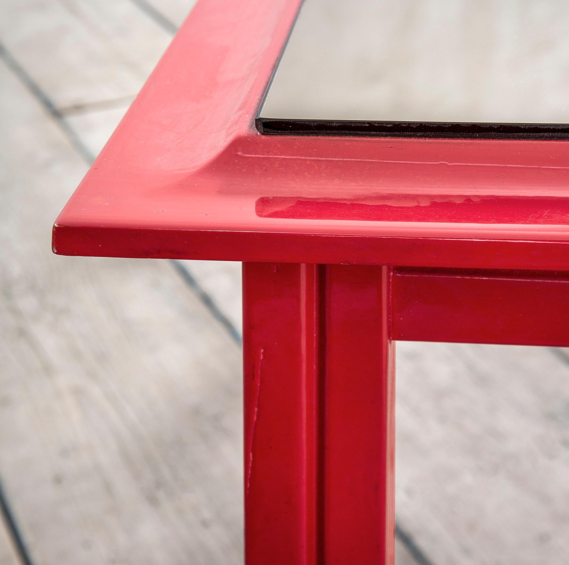 Mid-Century Modern Table basse Carlo de Carli du 20ème siècle en bois laqué rouge et plateau en verre, années 60 en vente