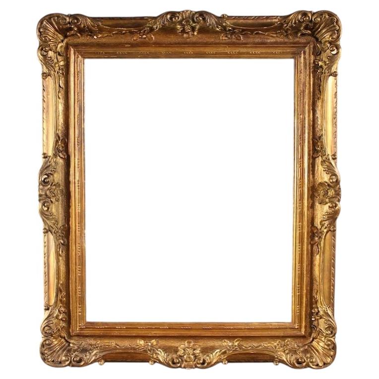 20th-Century Italian Wooden Frame with Carvings and Gold Accents, 1930