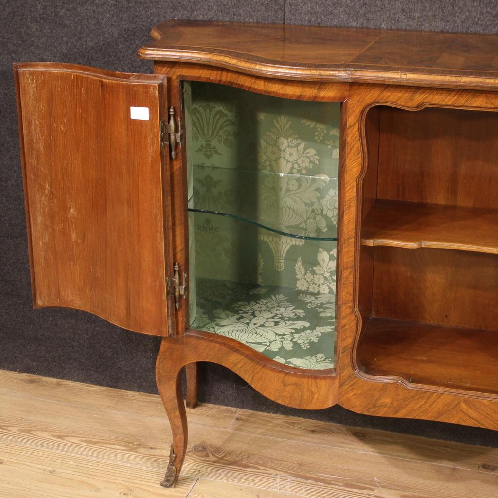 20th Century Carved and Veneered Walnut Antique Italian Sideboard, 1960 For Sale 4