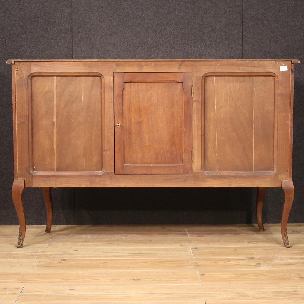 20e siècle Buffet italien ancien en bois sculpté et plaqué, 1960 en vente 1