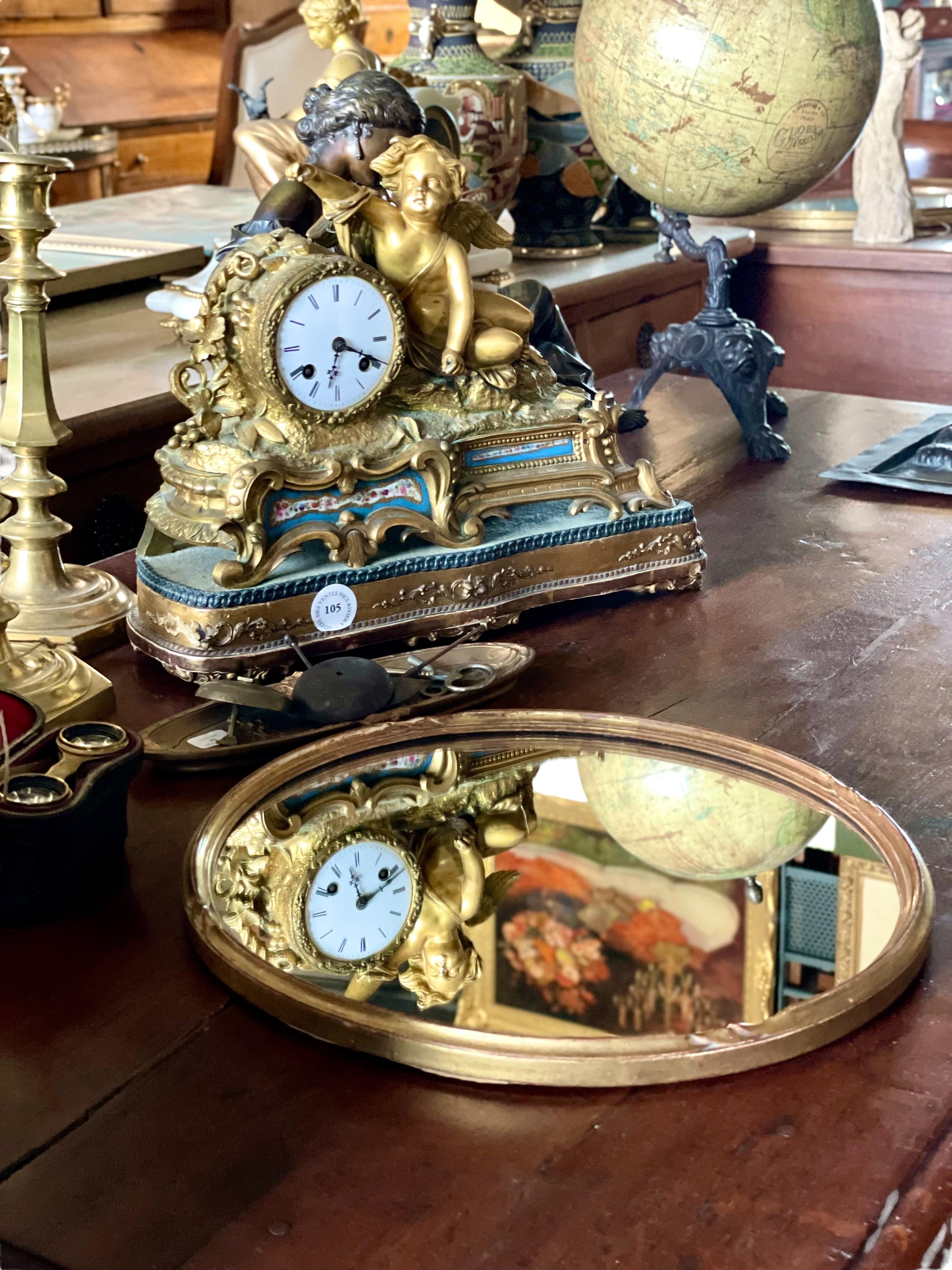 20th Century Carved Giltwood Oval Wall Mirror For Sale 3